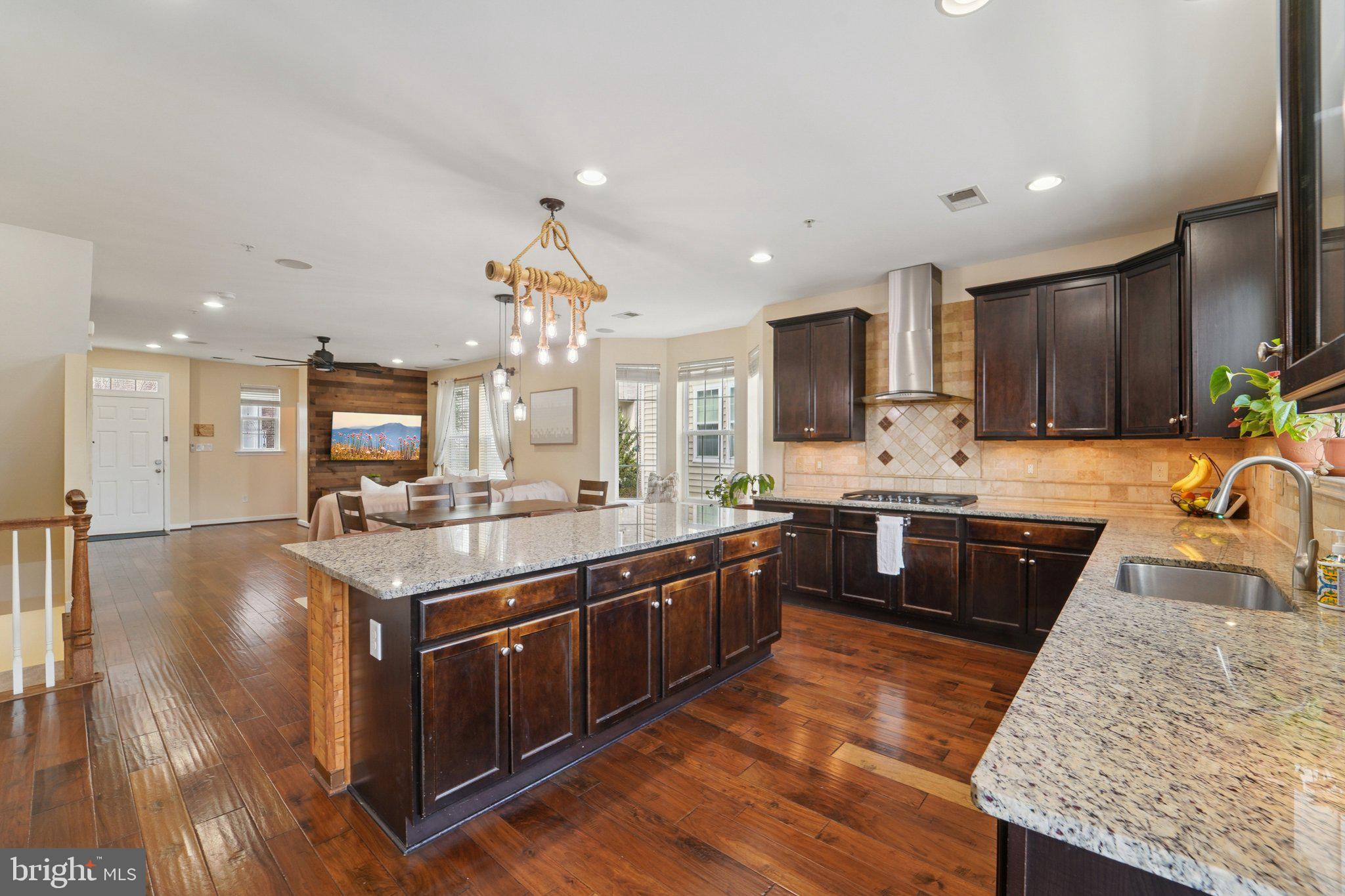 FOX HUNT ESTATES - Residential