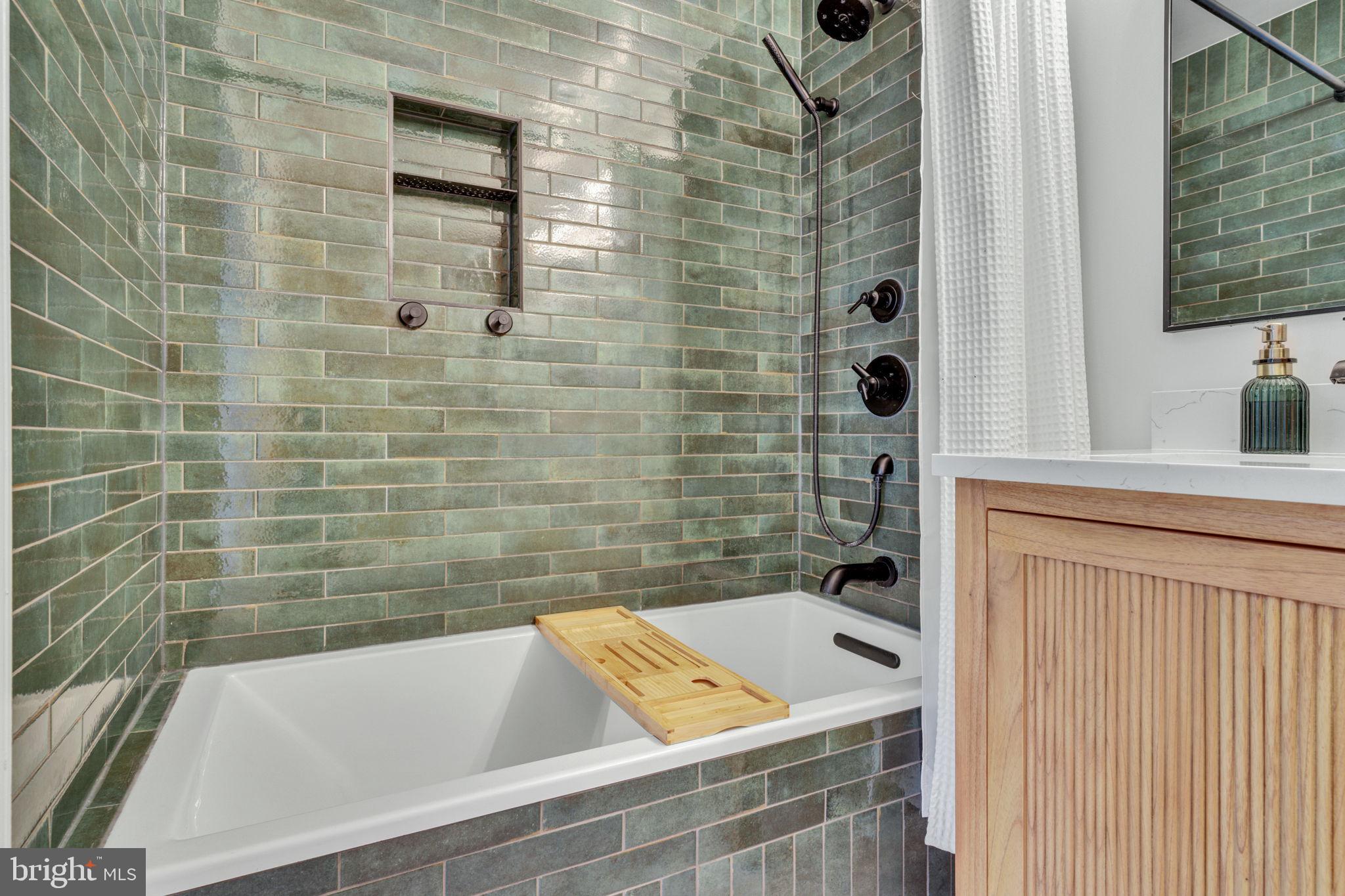 DELTA - Residential Lease