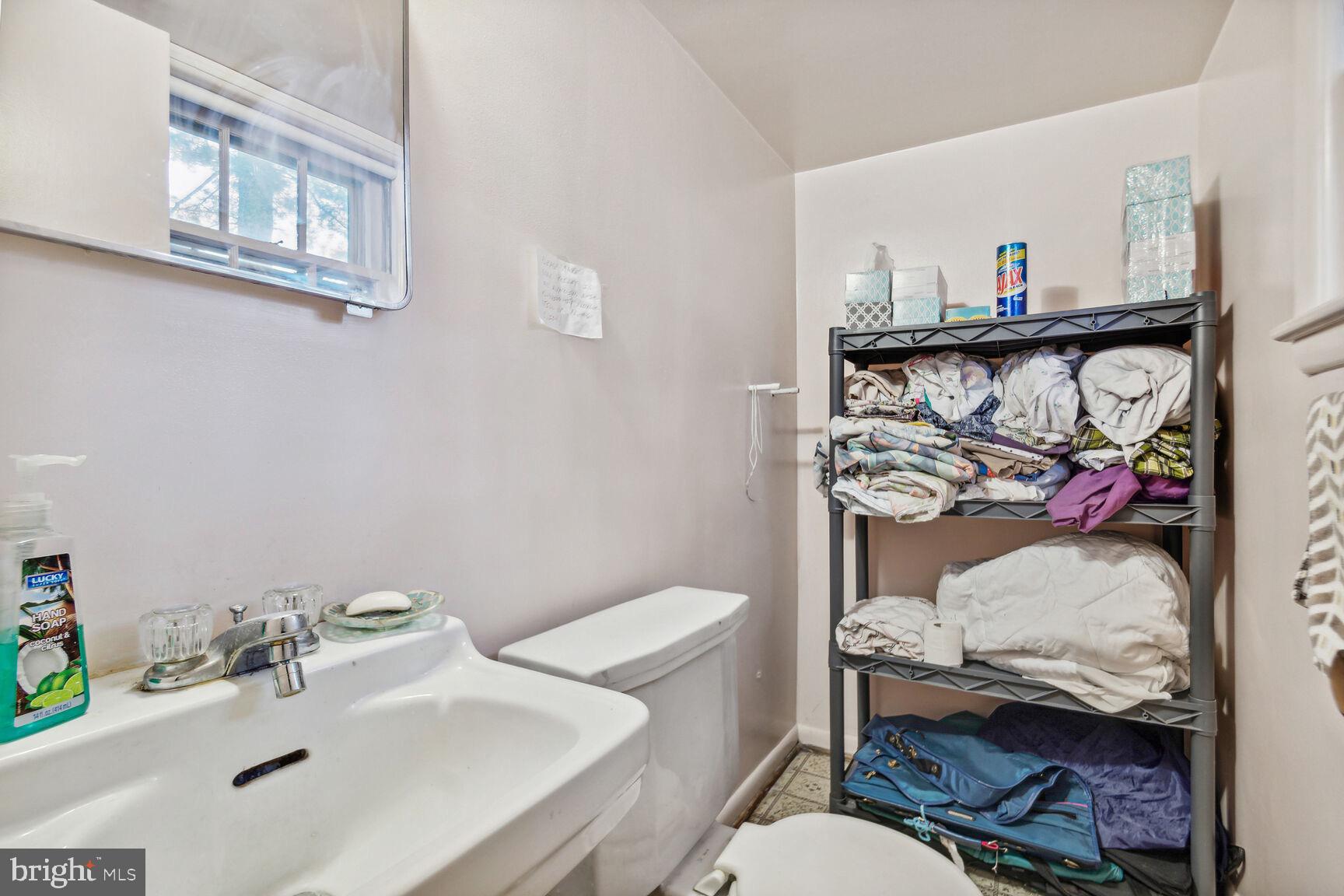 BURNT MILLS MANOR - Residential