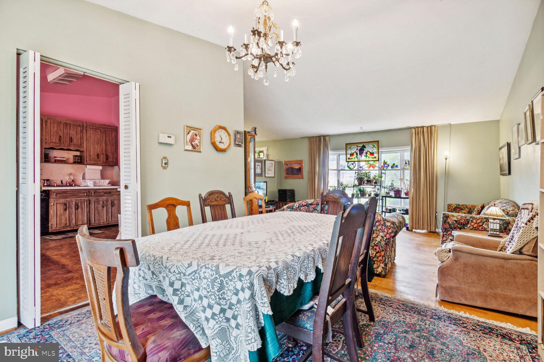 BURNT MILLS MANOR - Residential