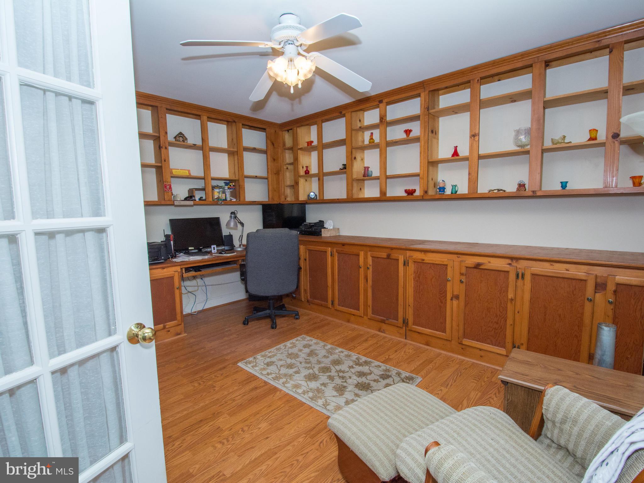 ROCKLAND SQUARE - Residential