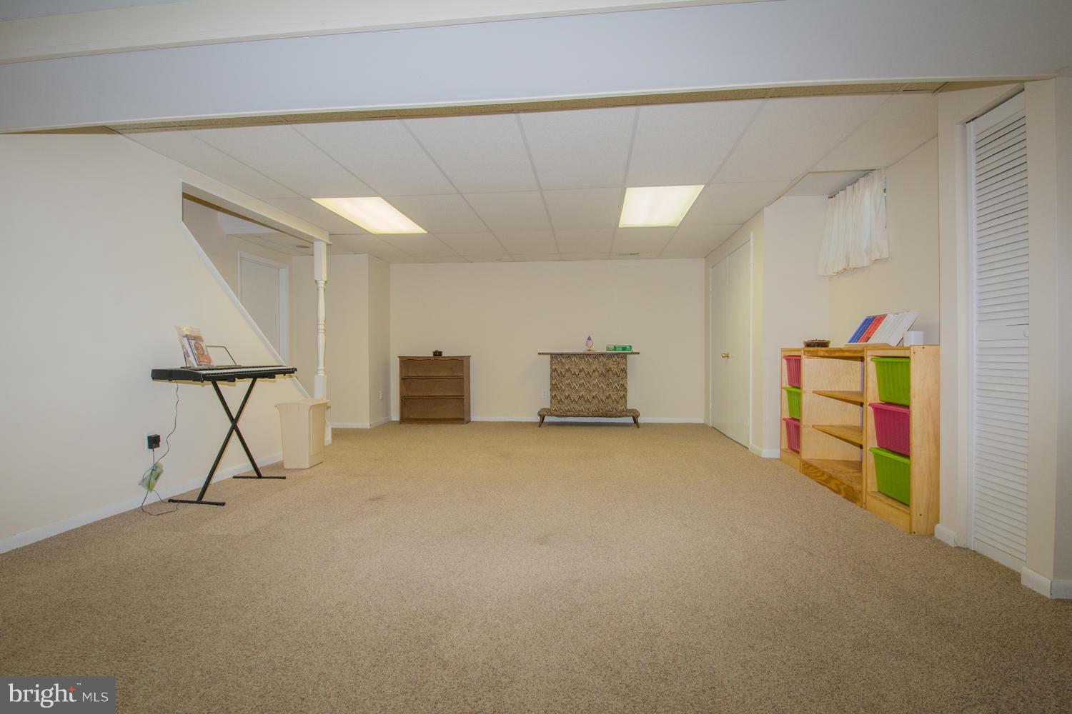 ROCKLAND SQUARE - Residential