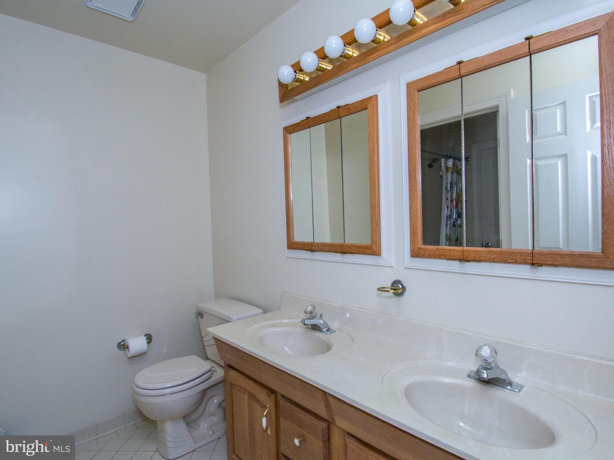 ROCKLAND SQUARE - Residential