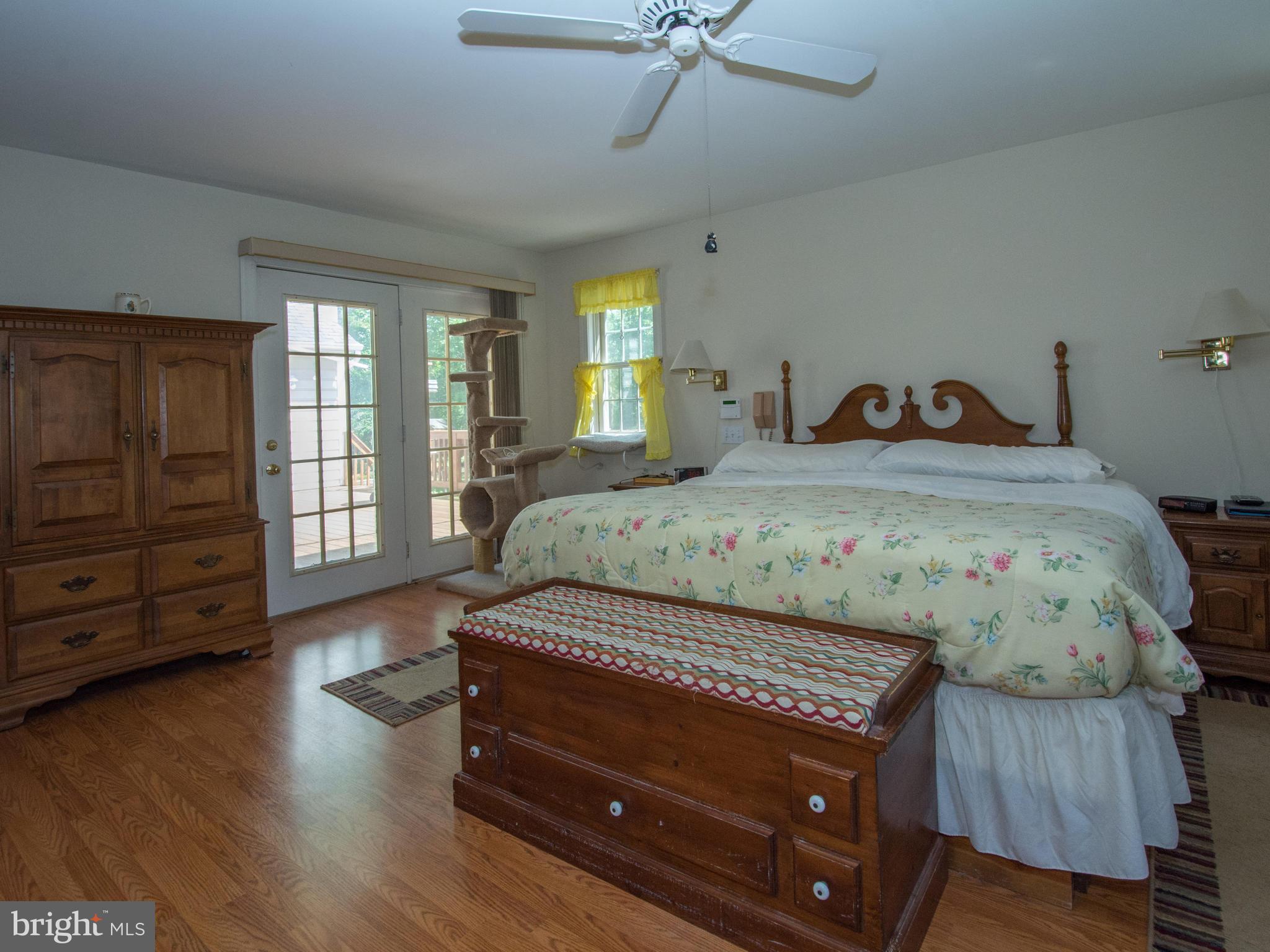 ROCKLAND SQUARE - Residential