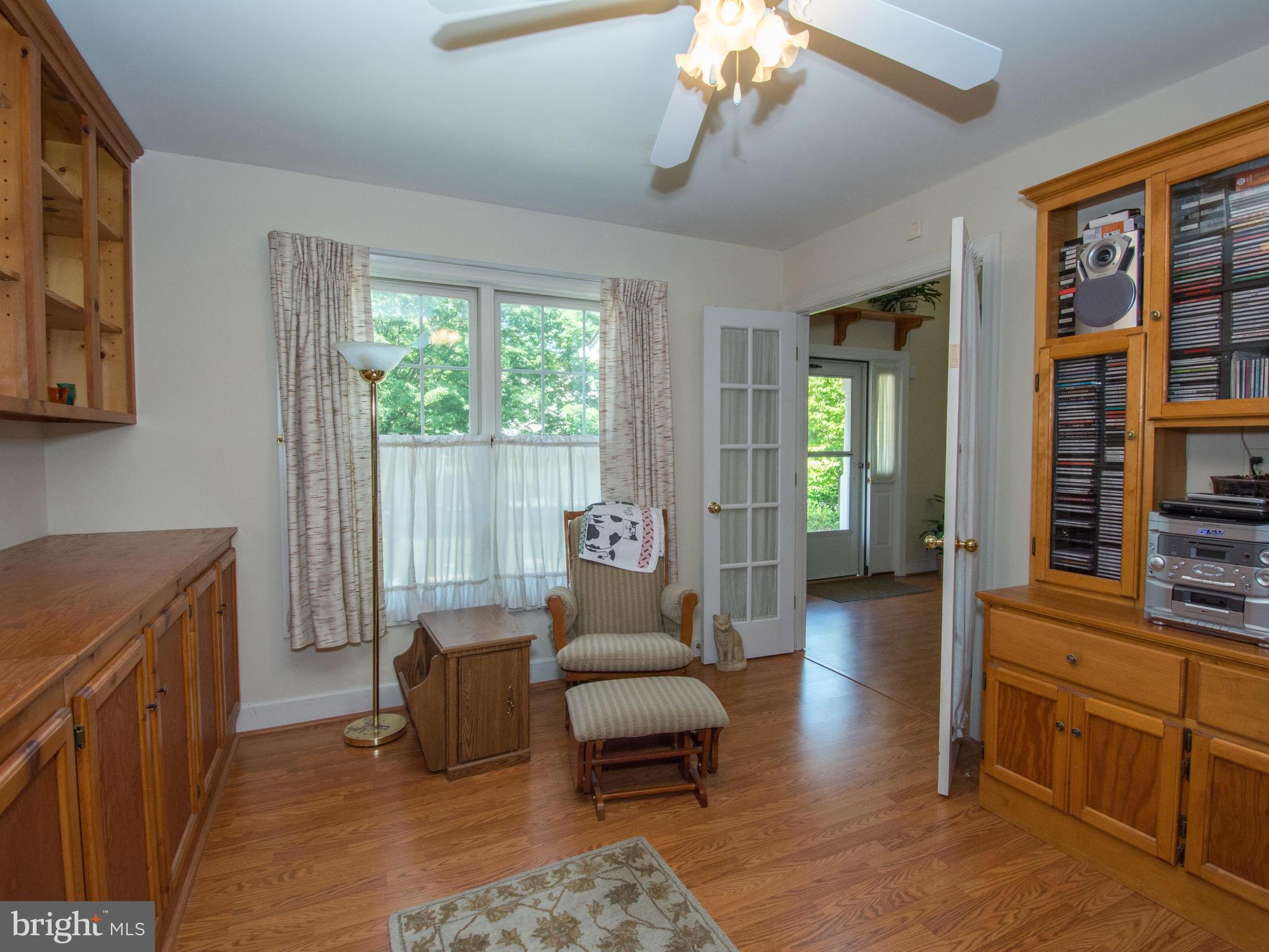 ROCKLAND SQUARE - Residential