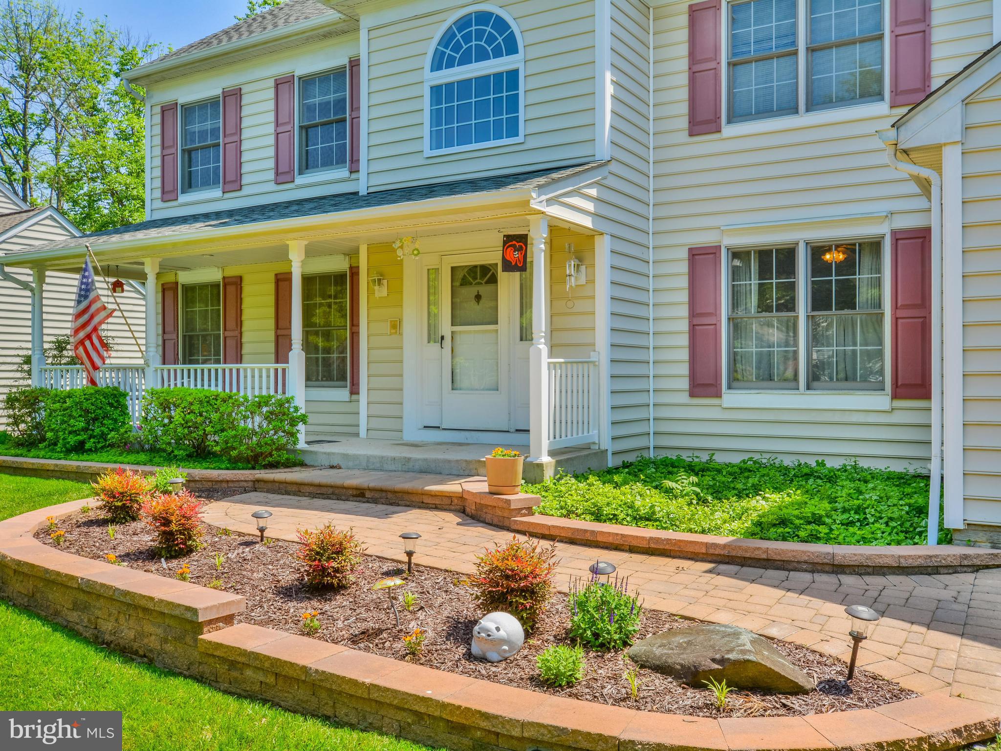 ROCKLAND SQUARE - Residential