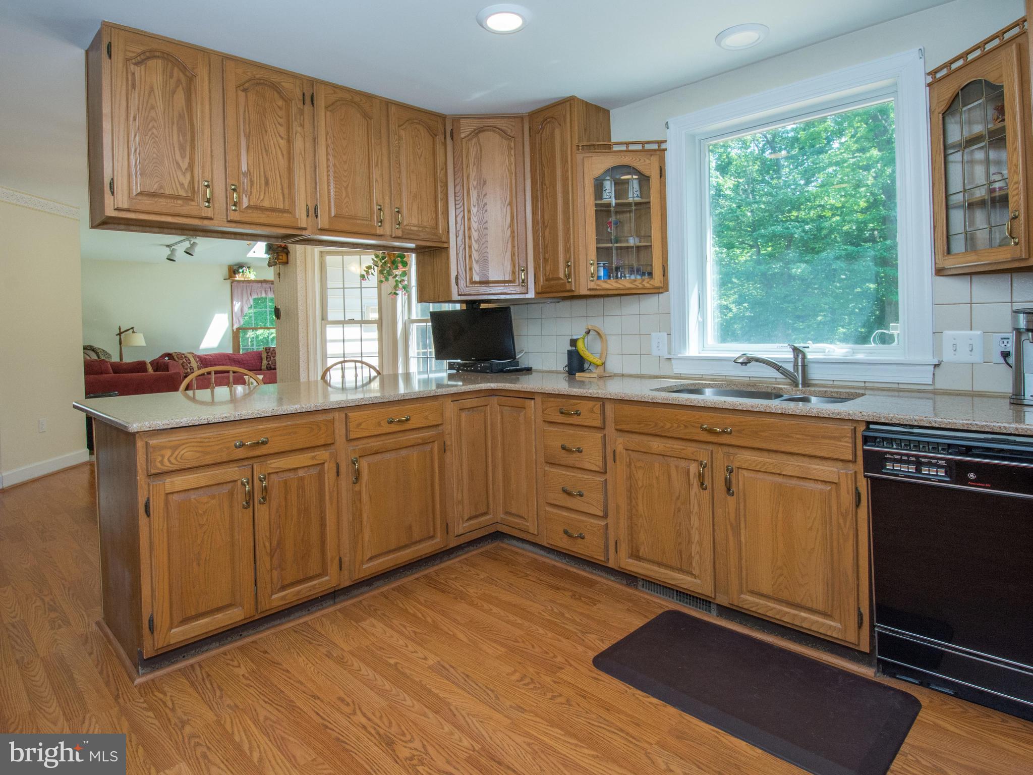 ROCKLAND SQUARE - Residential