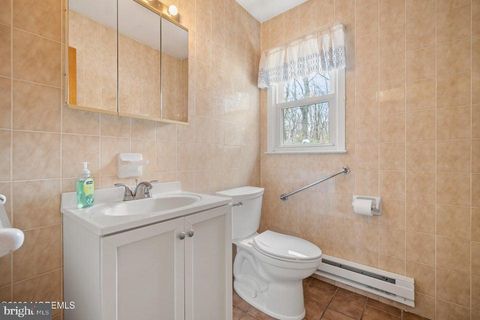 Tiny photo for 510 Oak Hill Court, LANOKA HARBOR, NJ 08734 (MLS # NJOC2040386)