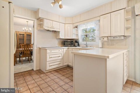 Tiny photo for 510 Oak Hill Court, LANOKA HARBOR, NJ 08734 (MLS # NJOC2040386)