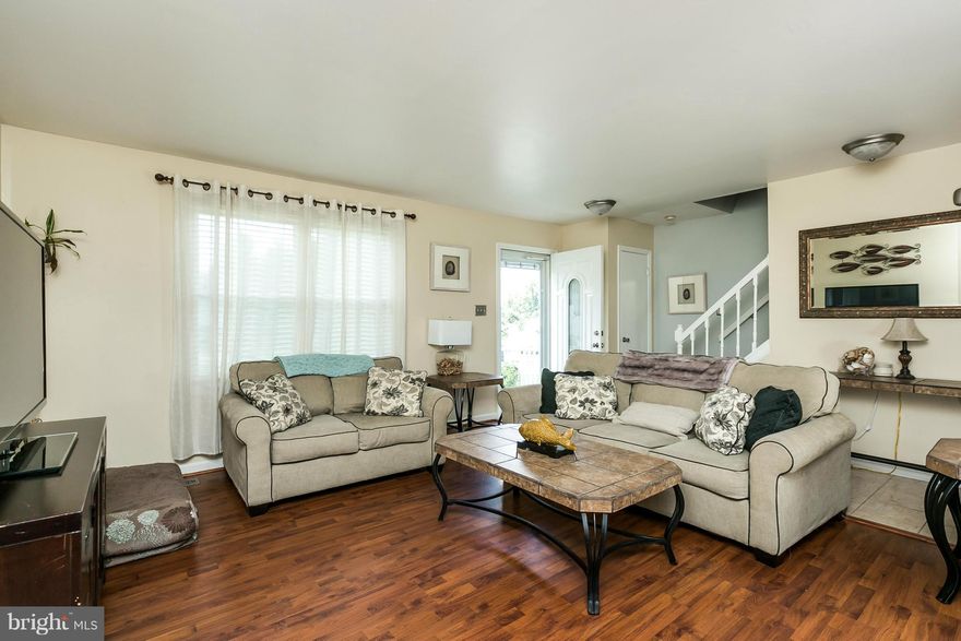 Charming 2,000+ tot fin sq ft 3BR/2.5BA corner lot single fam home! Updates throughout! New HVAC w/prog therm 2015, Hardwood & NEW Porcelain tile & Travertine tile floors, W/W 2015 2nd flr carpeting, fin fam room/LL w/bar, covered rear deck & fenced-in yard, priv patio w/hot tub, storage shed, vinyl siding in 2013, roof & skylight 2012, kit appls 2012, sump pump 2013, eng eff windows 2009 - 2012.