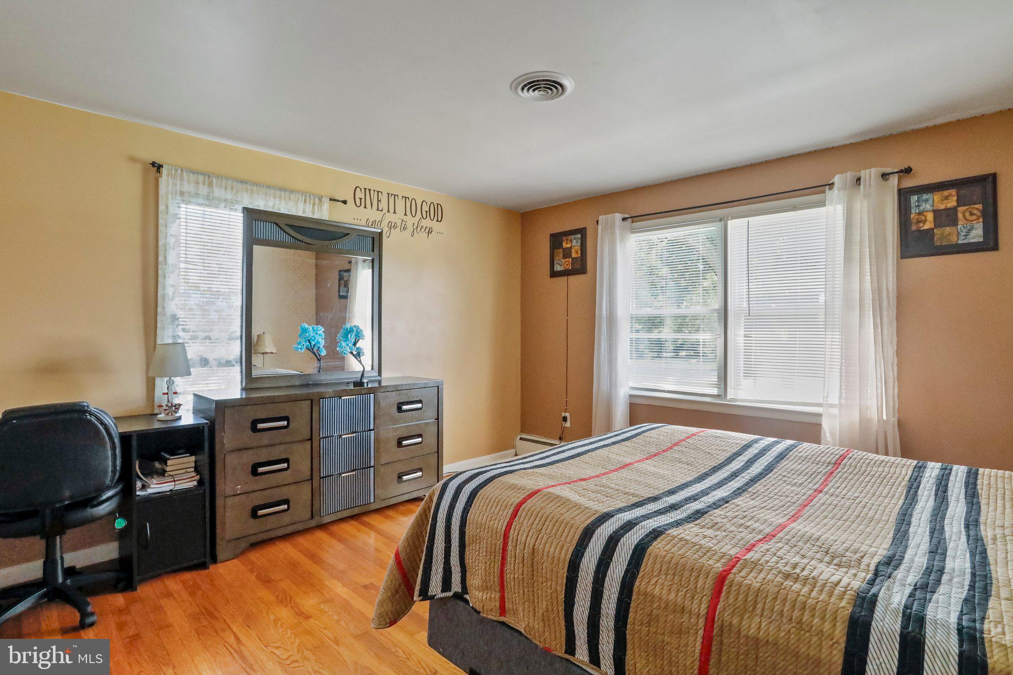 ORCHARD HILLS - Residential