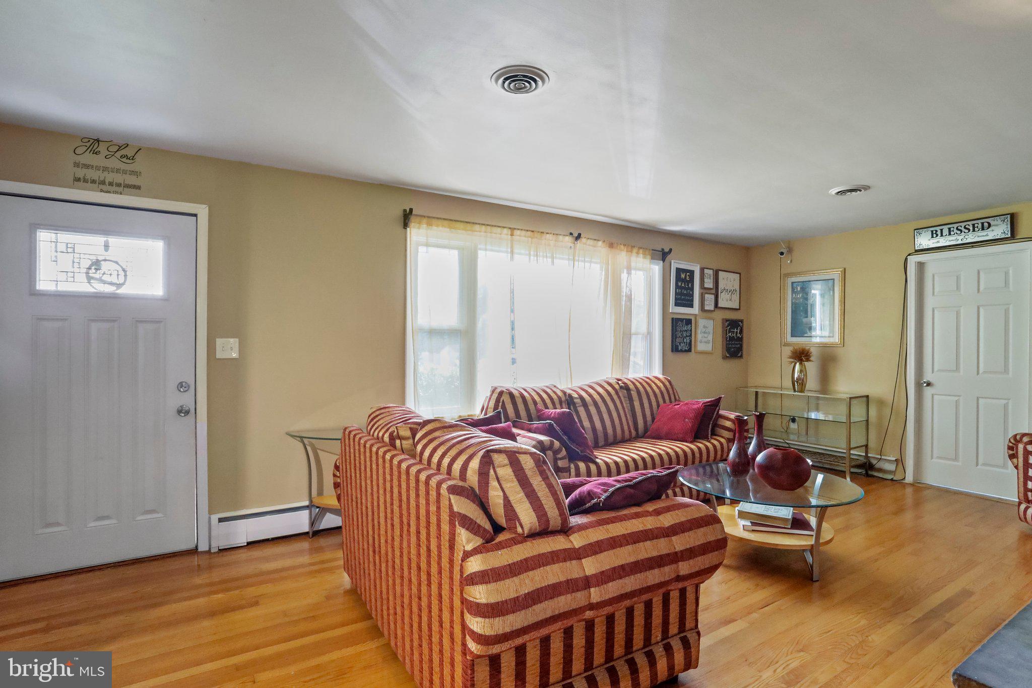 ORCHARD HILLS - Residential