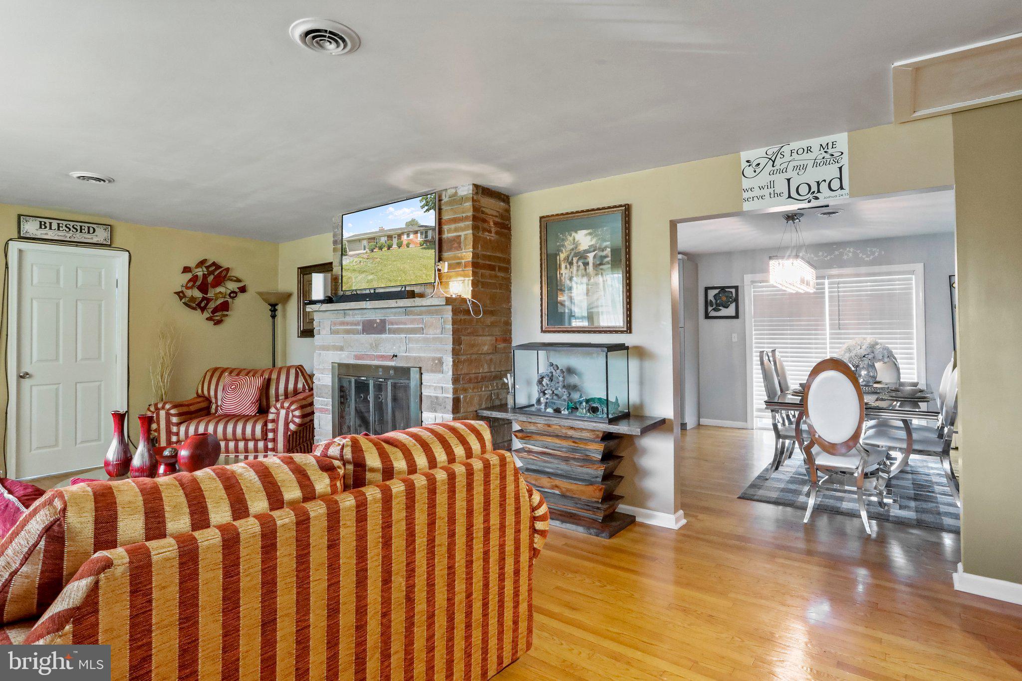 ORCHARD HILLS - Residential