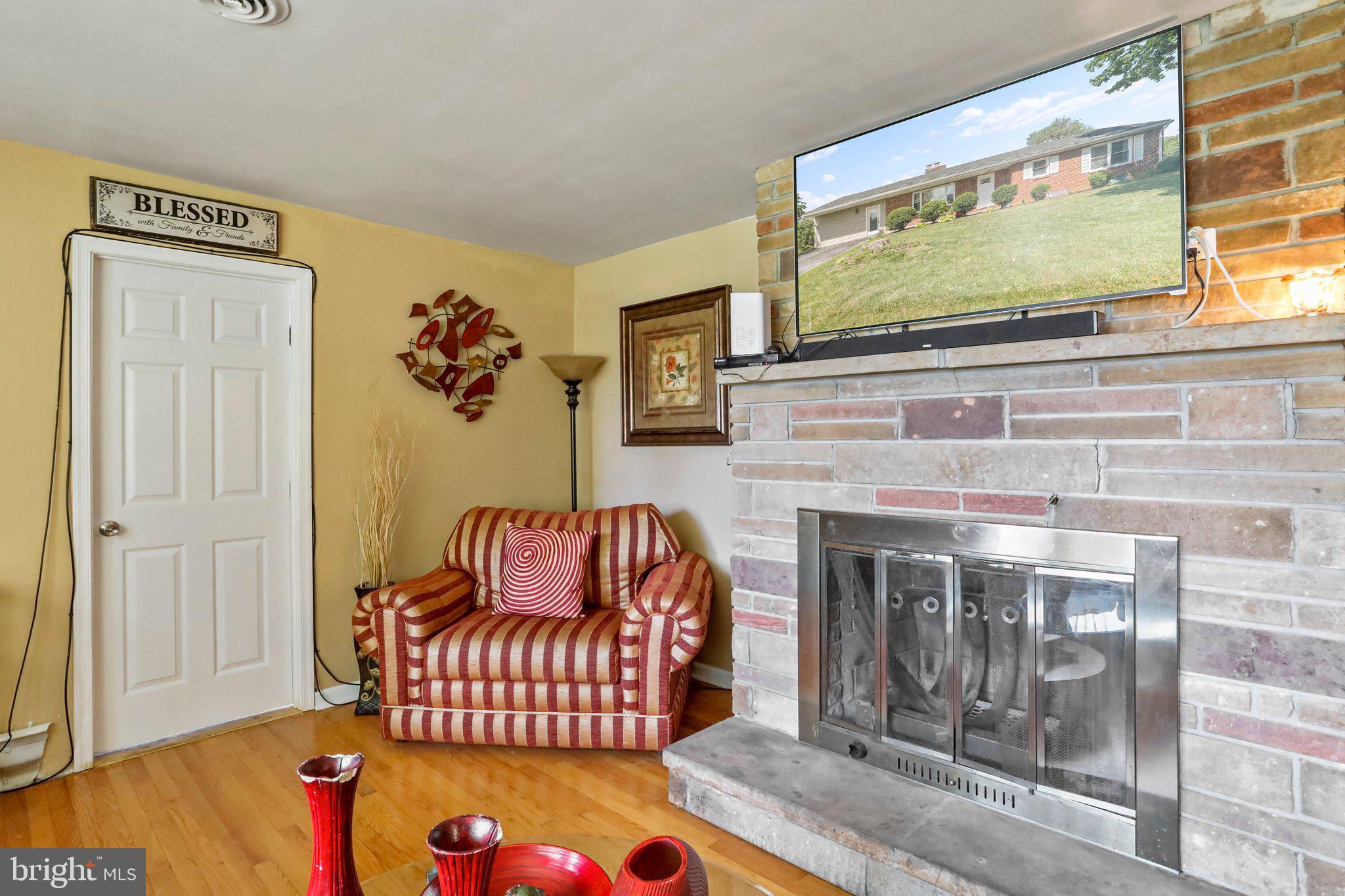 ORCHARD HILLS - Residential