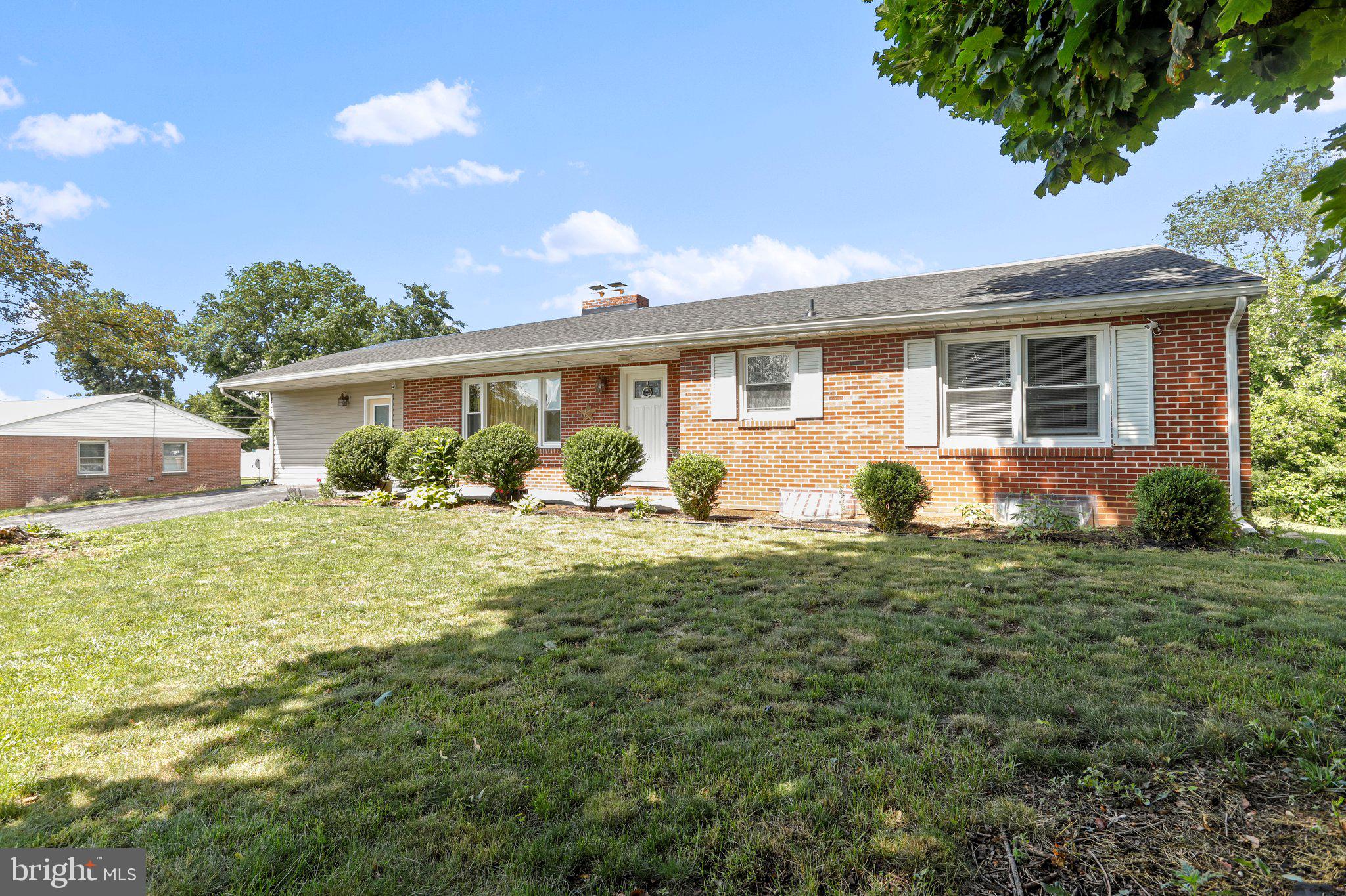 ORCHARD HILLS - Residential