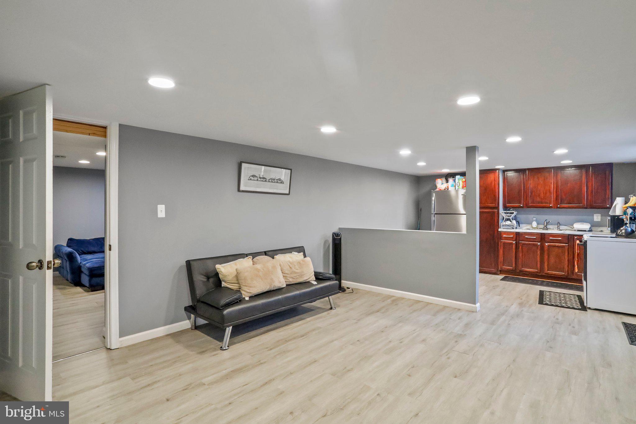 ORCHARD HILLS - Residential