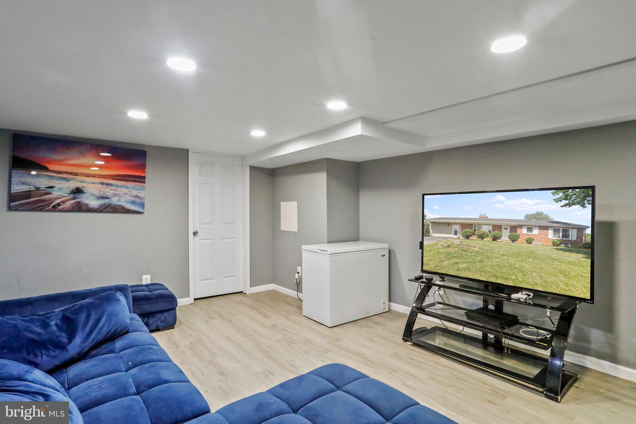 ORCHARD HILLS - Residential