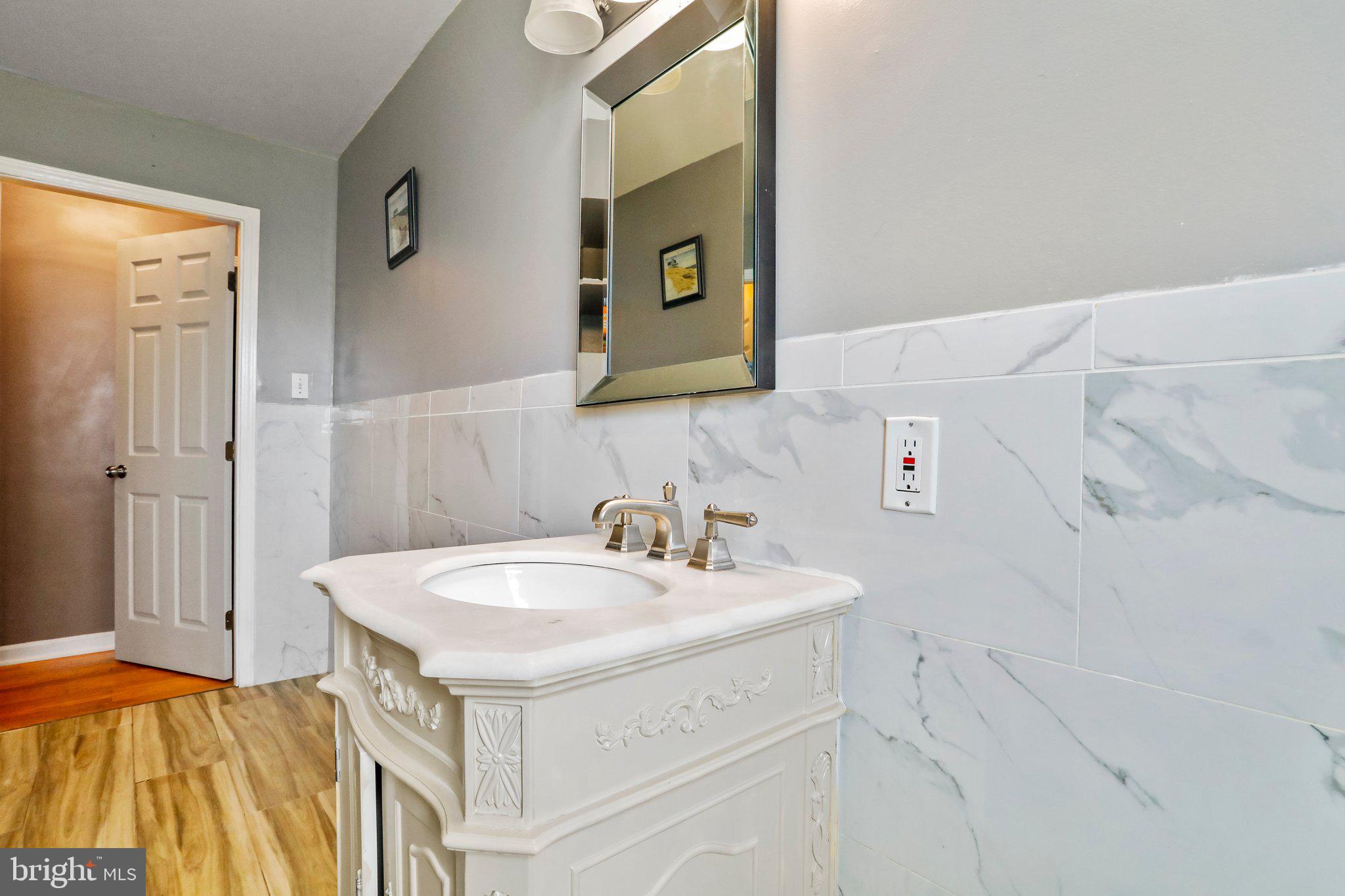 ORCHARD HILLS - Residential