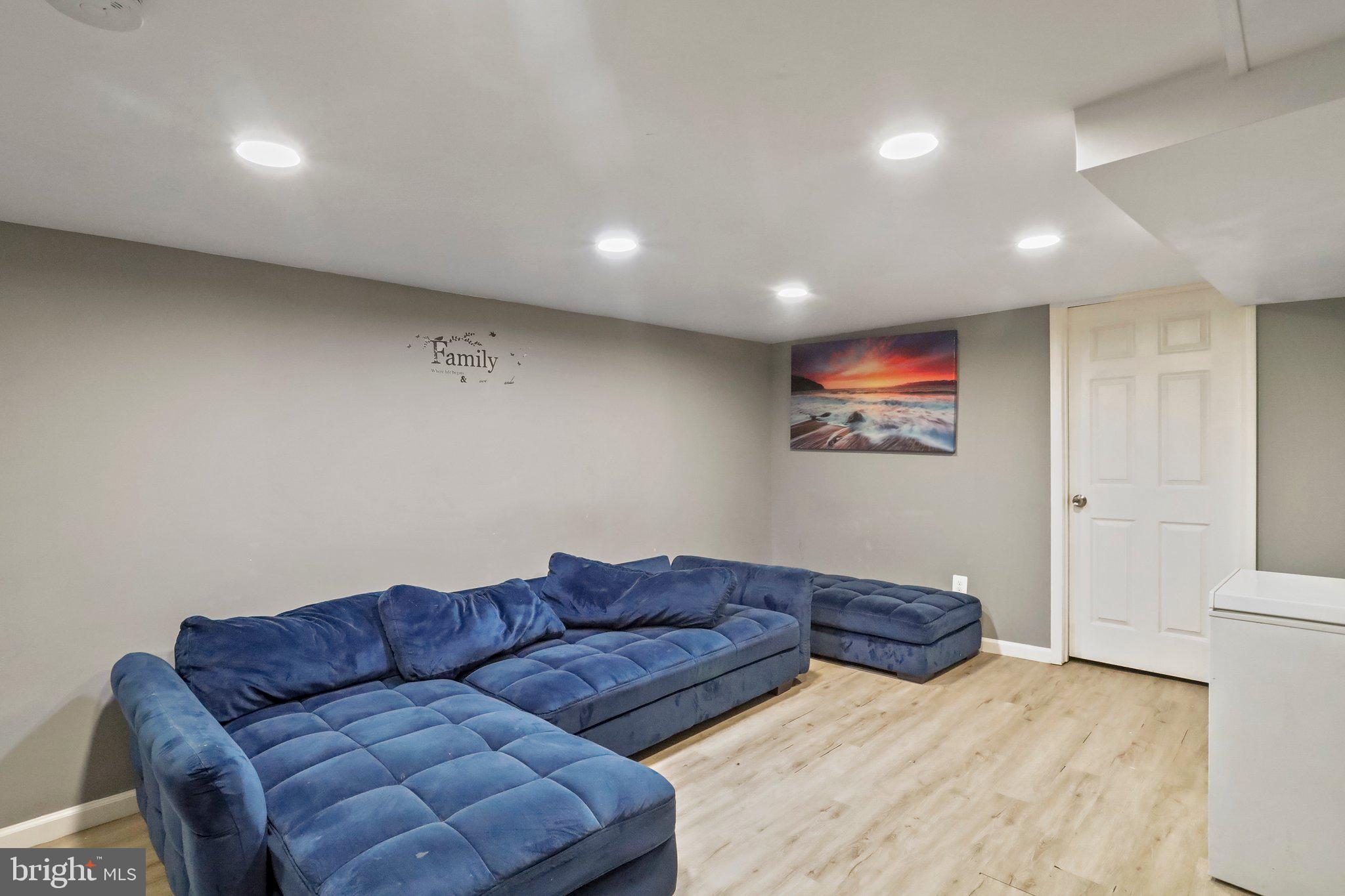 ORCHARD HILLS - Residential