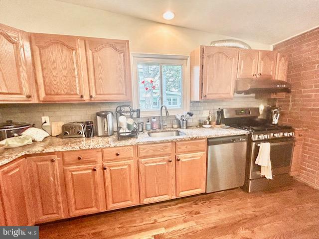 TWINBROOK FOREST - Residential Lease