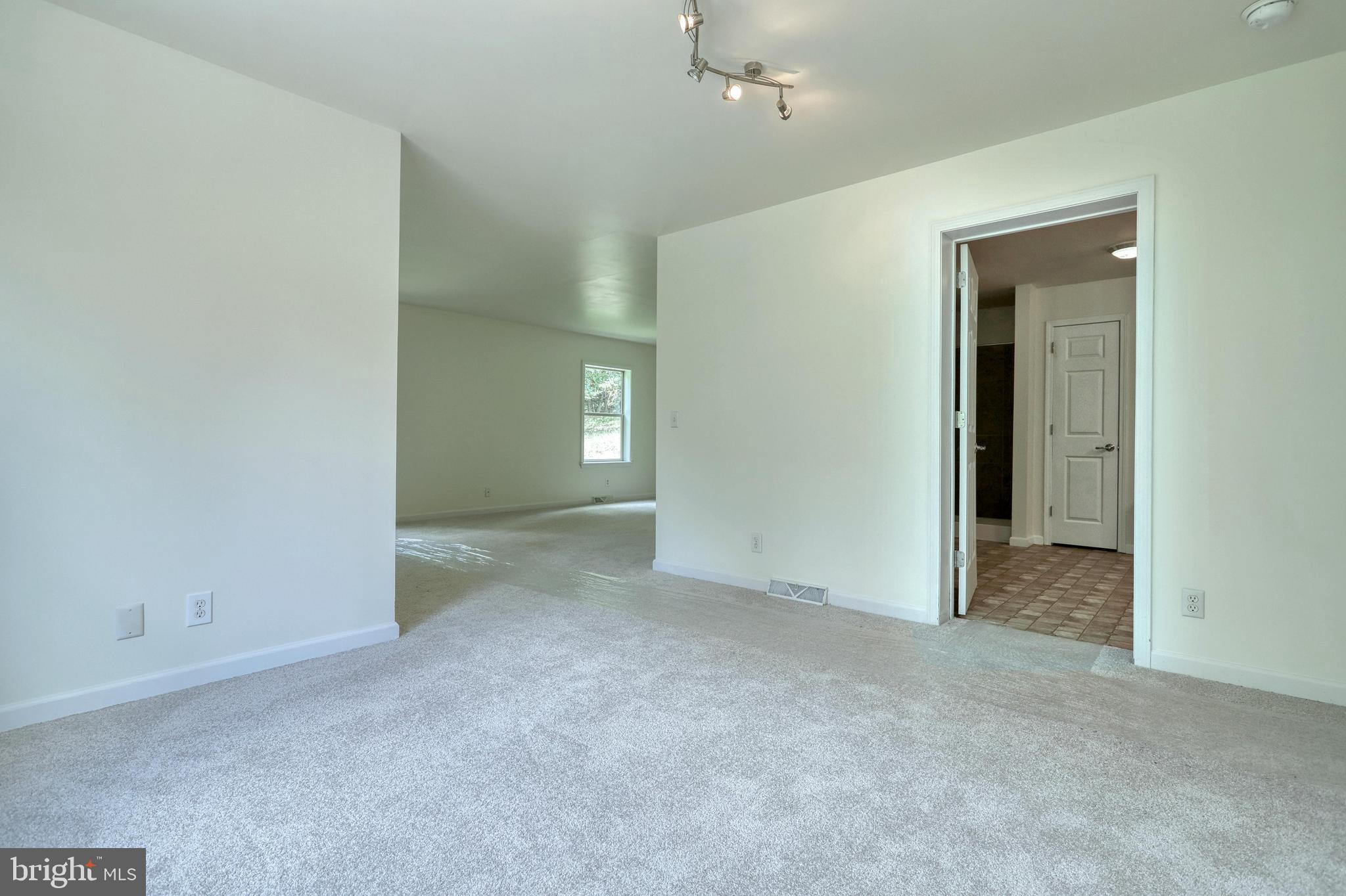 SPRINGETTSBURY - Residential