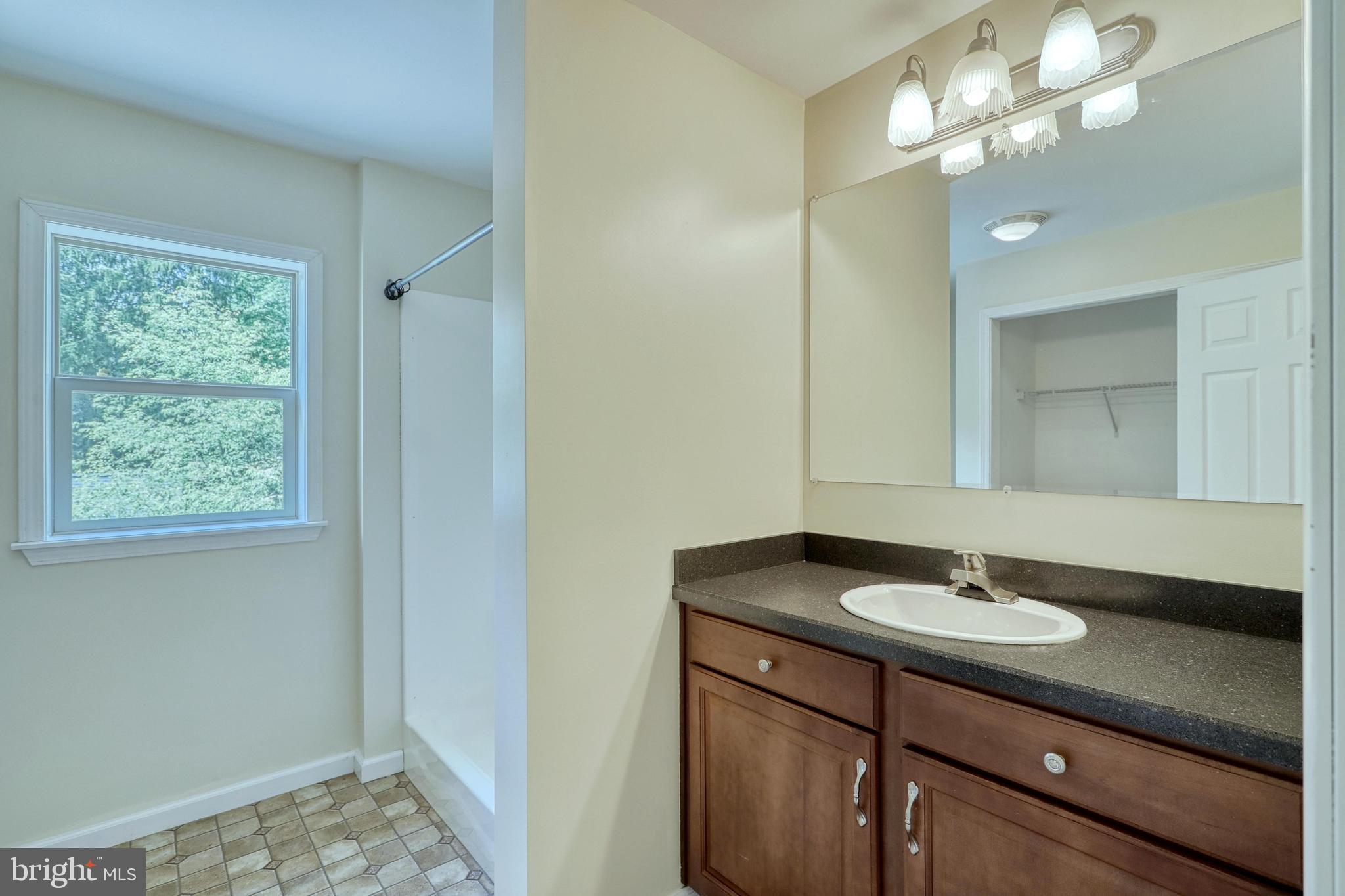 SPRINGETTSBURY - Residential