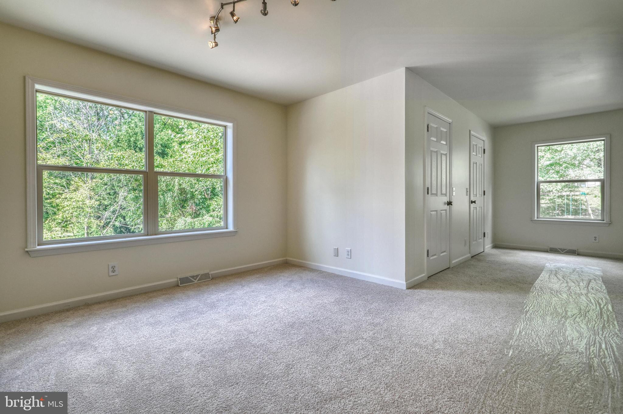 SPRINGETTSBURY - Residential