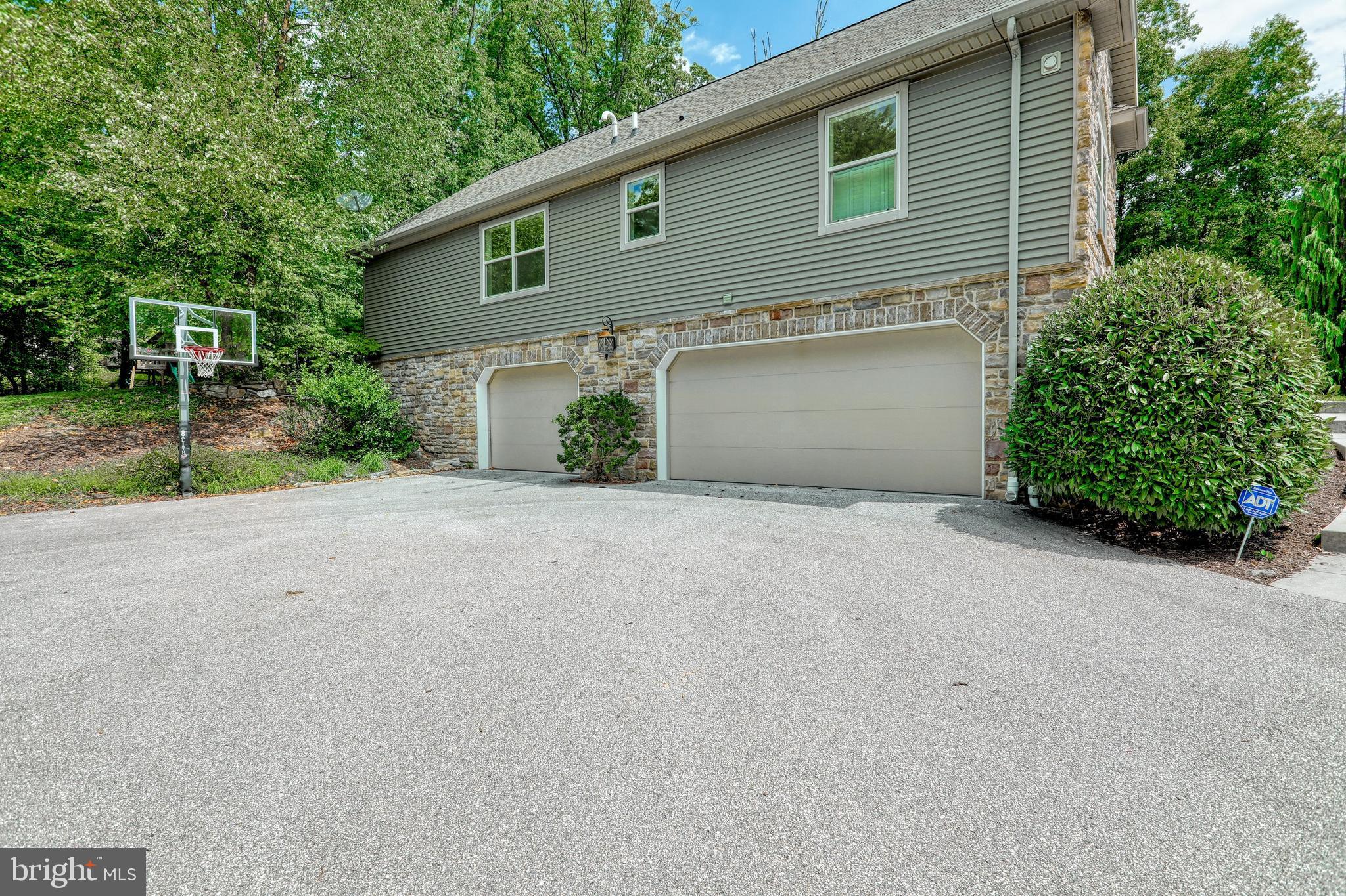 SPRINGETTSBURY - Residential