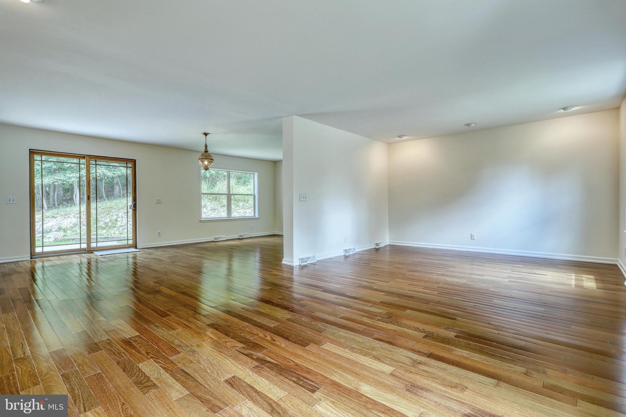 SPRINGETTSBURY - Residential