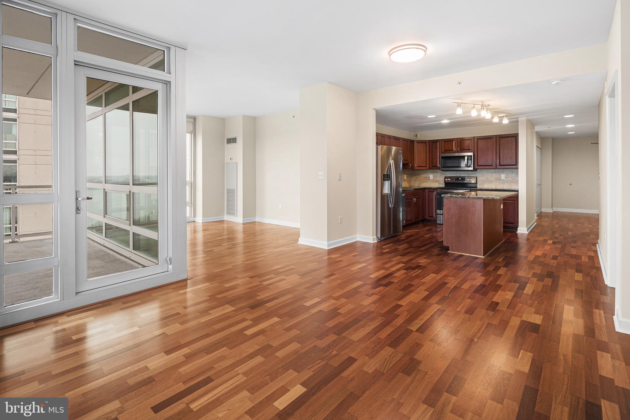 901 N PENN STREET F810