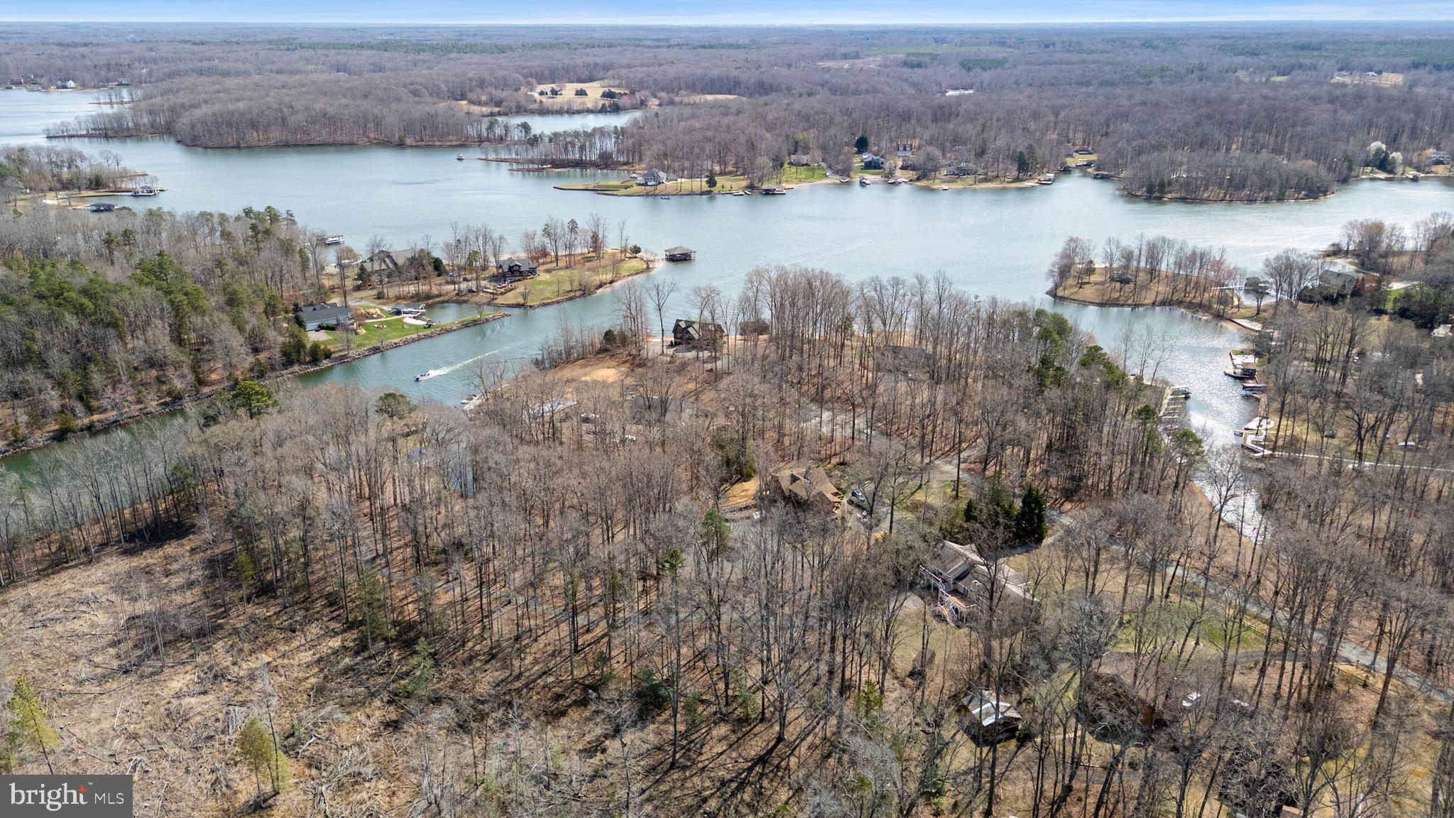 LAKEWOOD LANDING - Residential