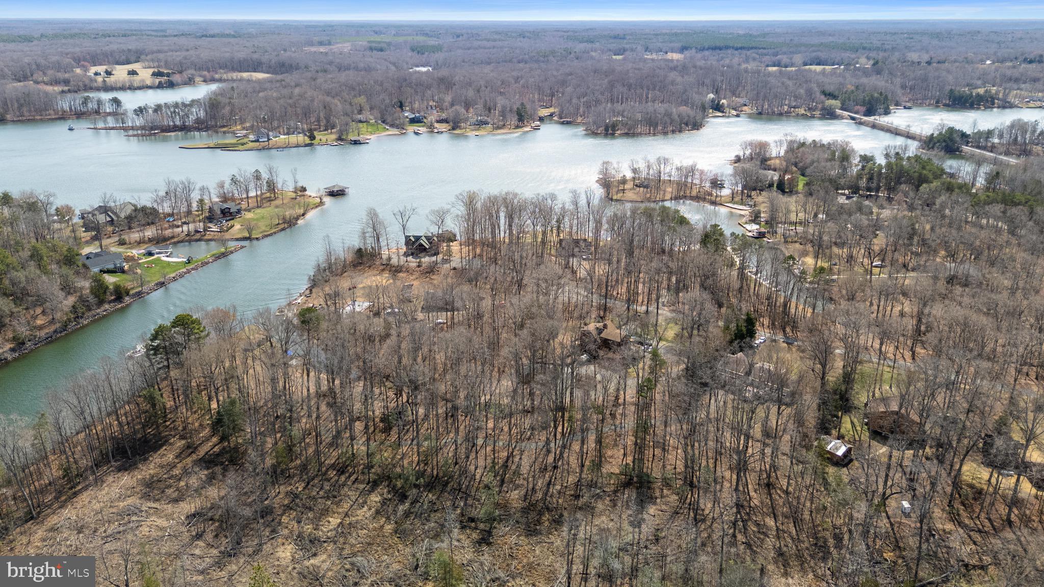 LAKEWOOD LANDING - Residential