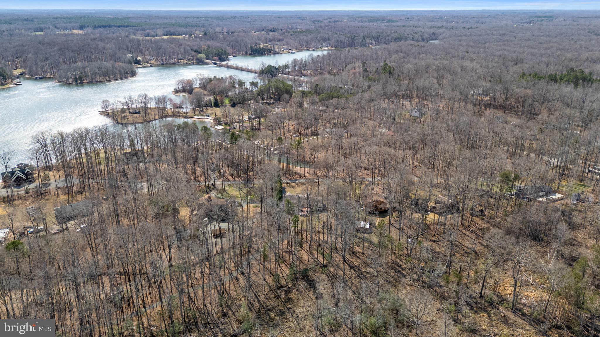 LAKEWOOD LANDING - Residential