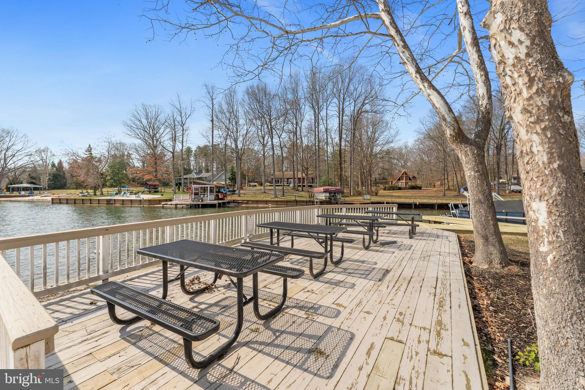 LAKEWOOD LANDING - Residential