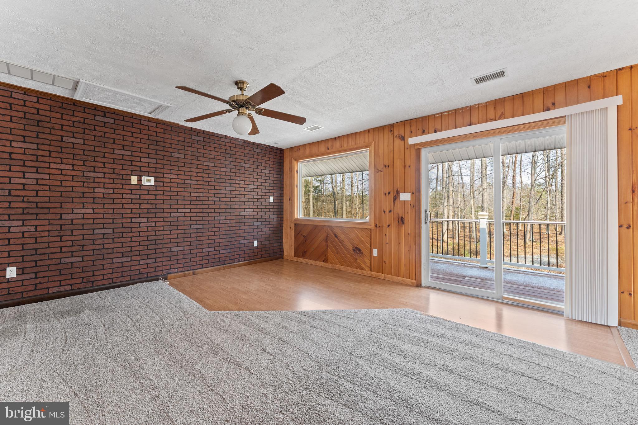 LAKEWOOD LANDING - Residential