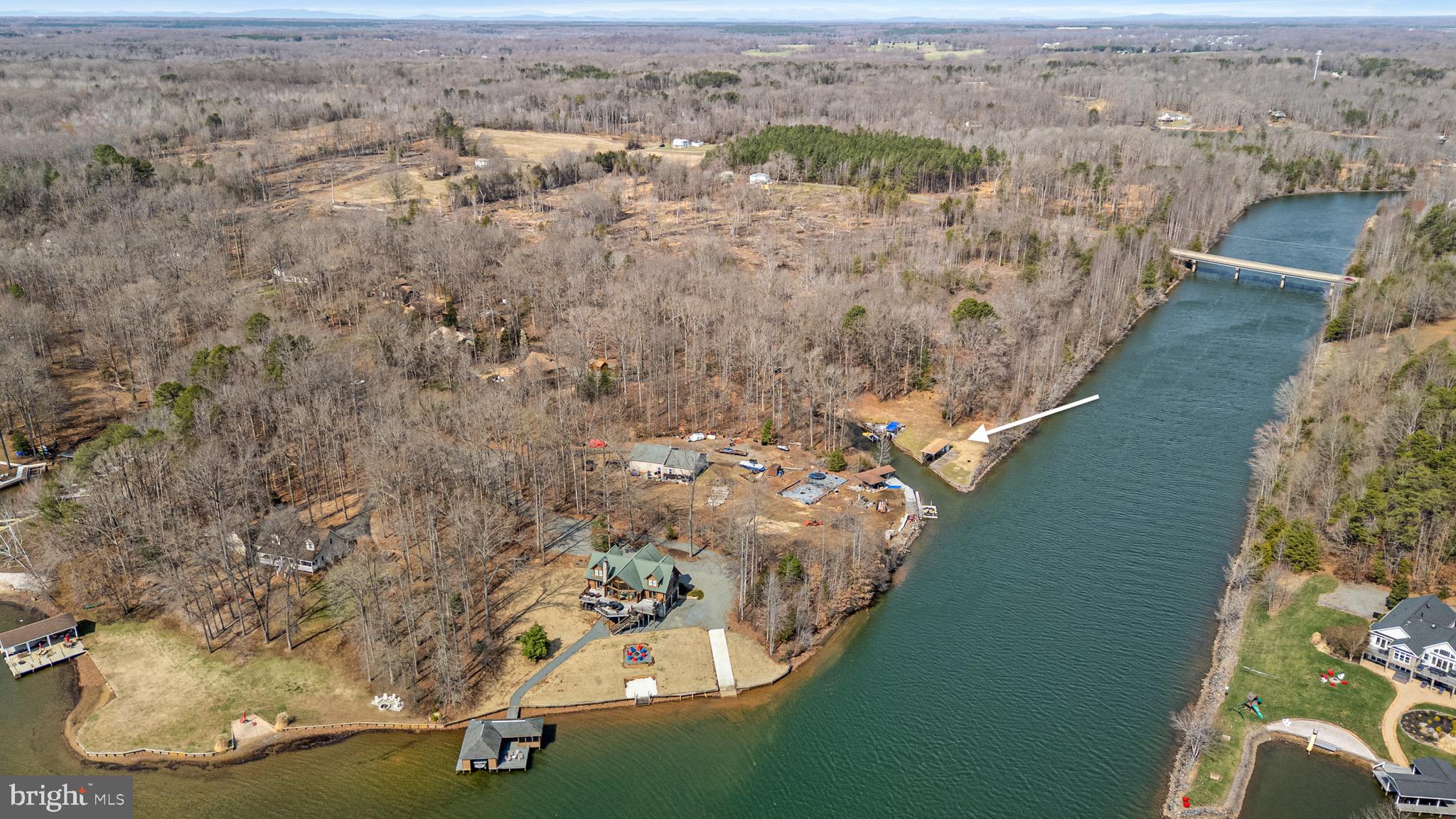 LAKEWOOD LANDING - Residential