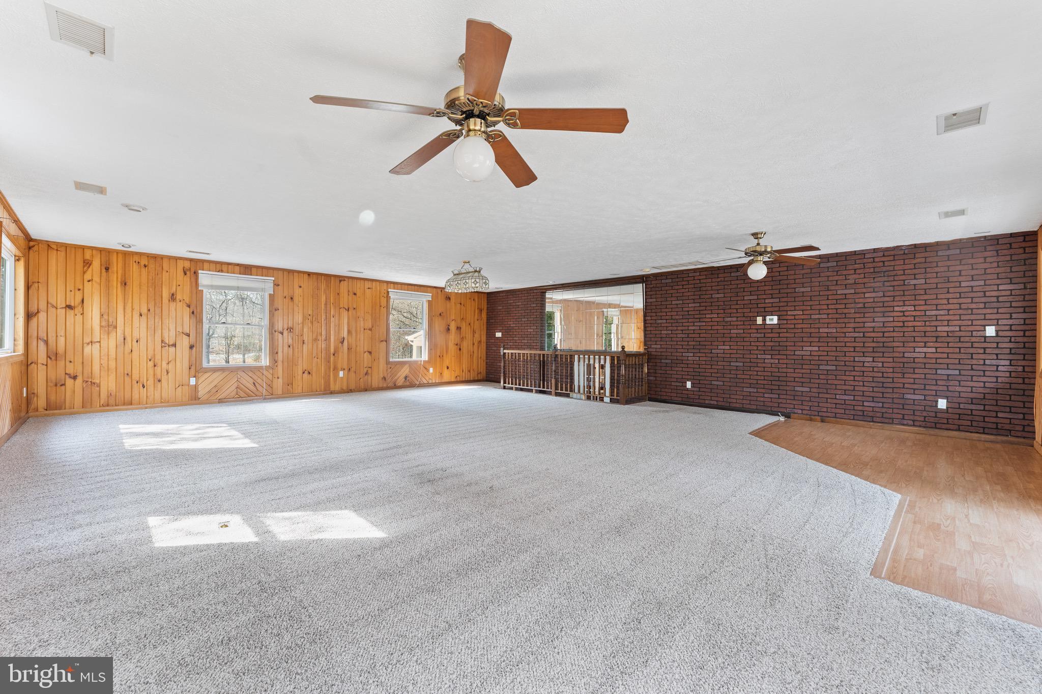 LAKEWOOD LANDING - Residential