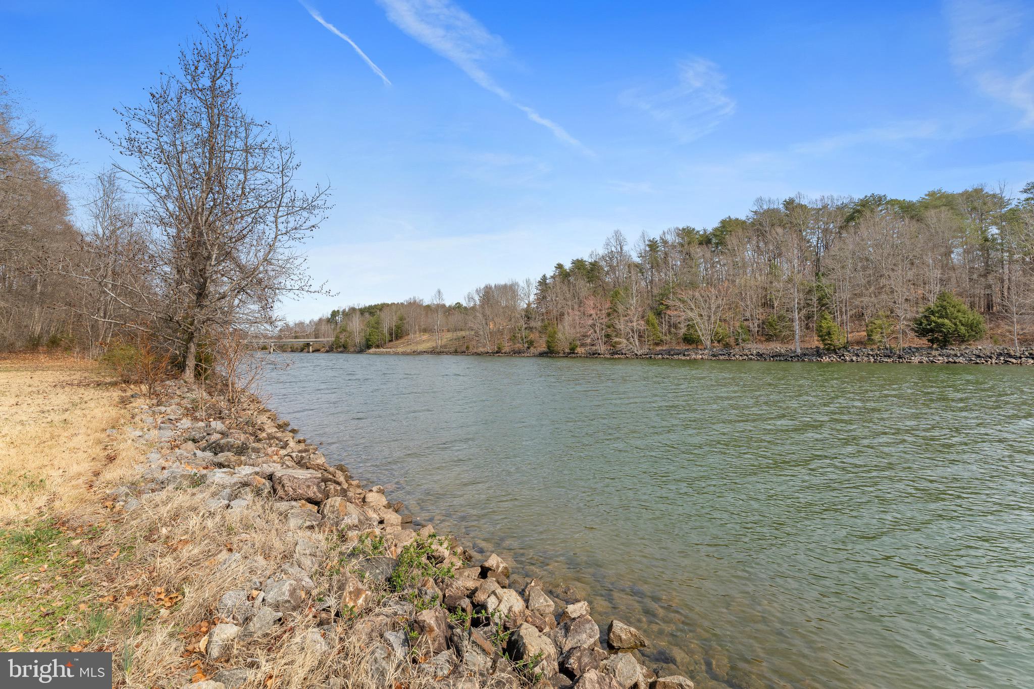 LAKEWOOD LANDING - Residential