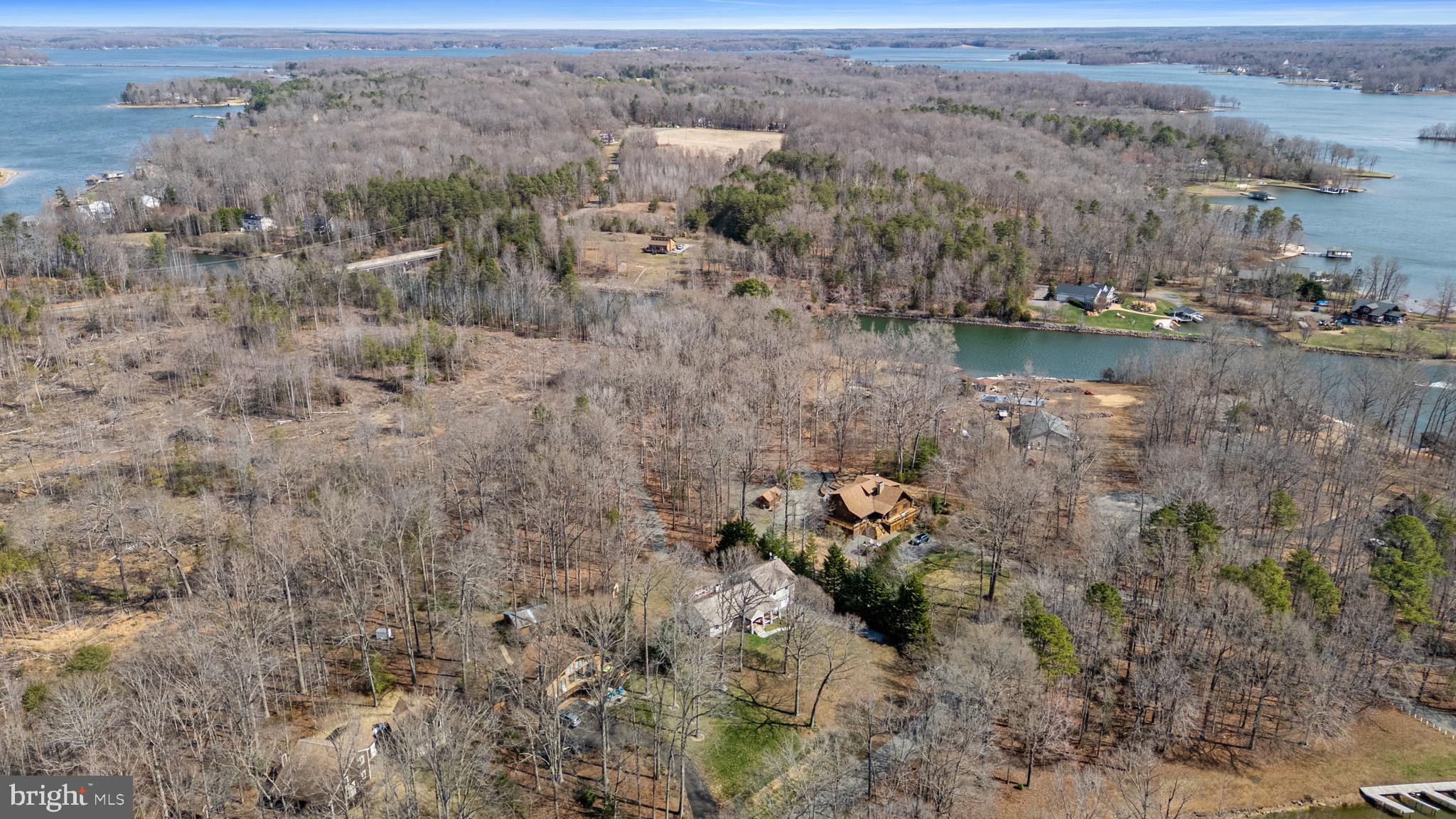 LAKEWOOD LANDING - Residential