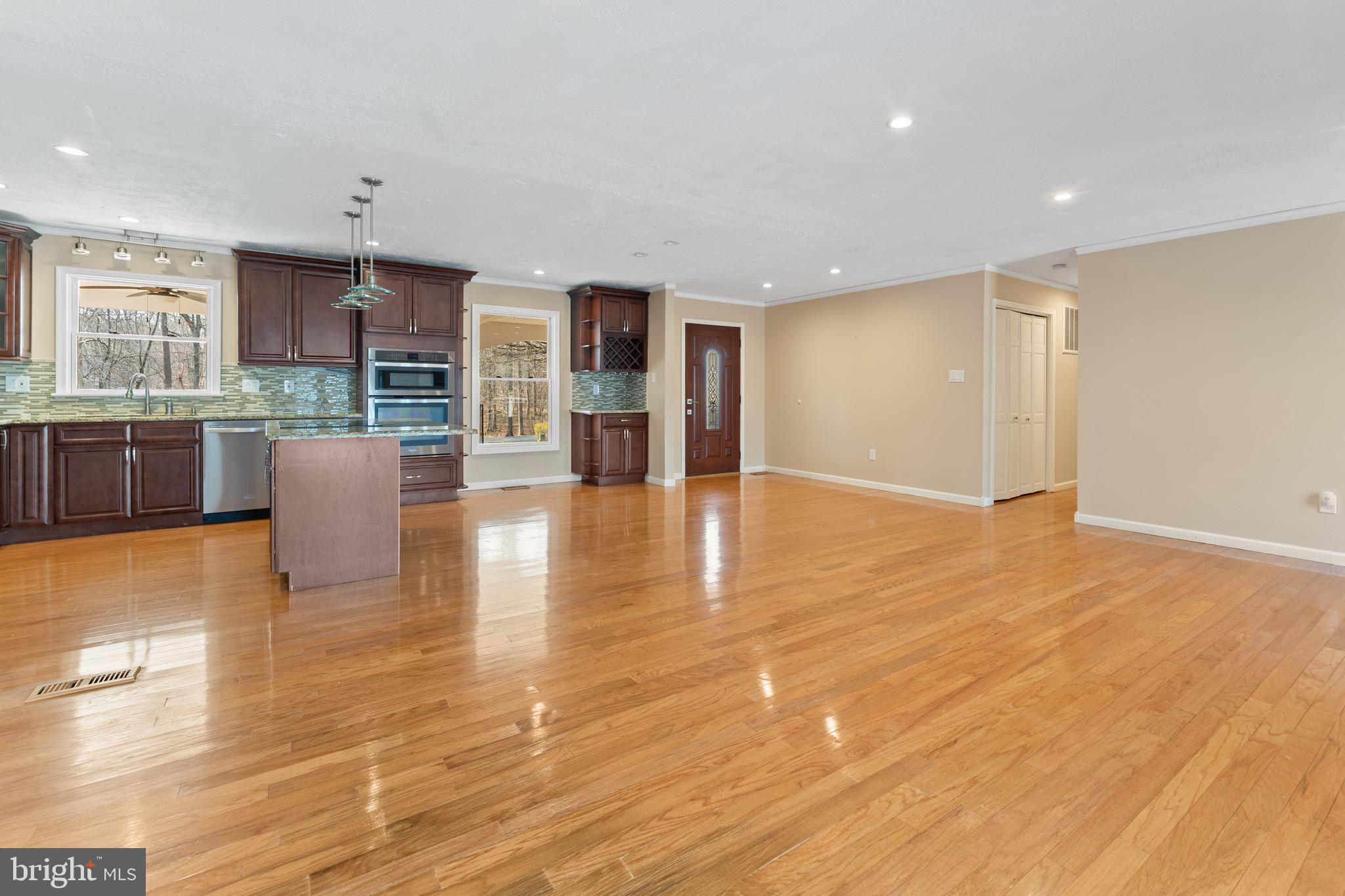 LAKEWOOD LANDING - Residential