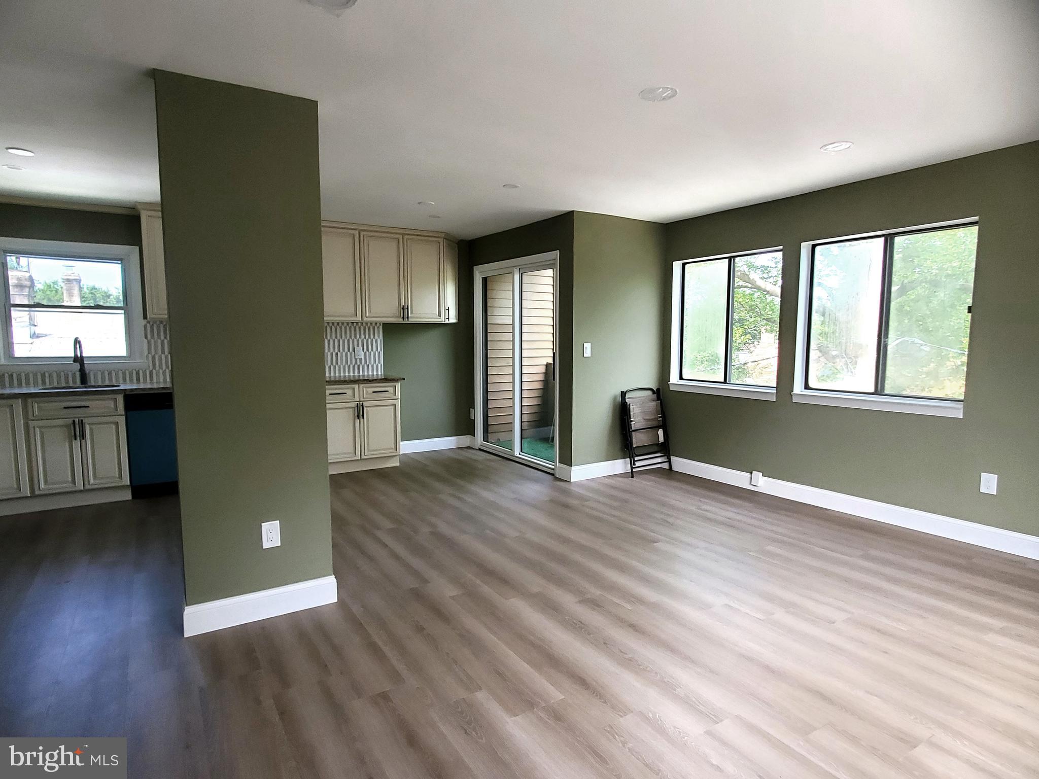 22 LYTLE STREET APT 3