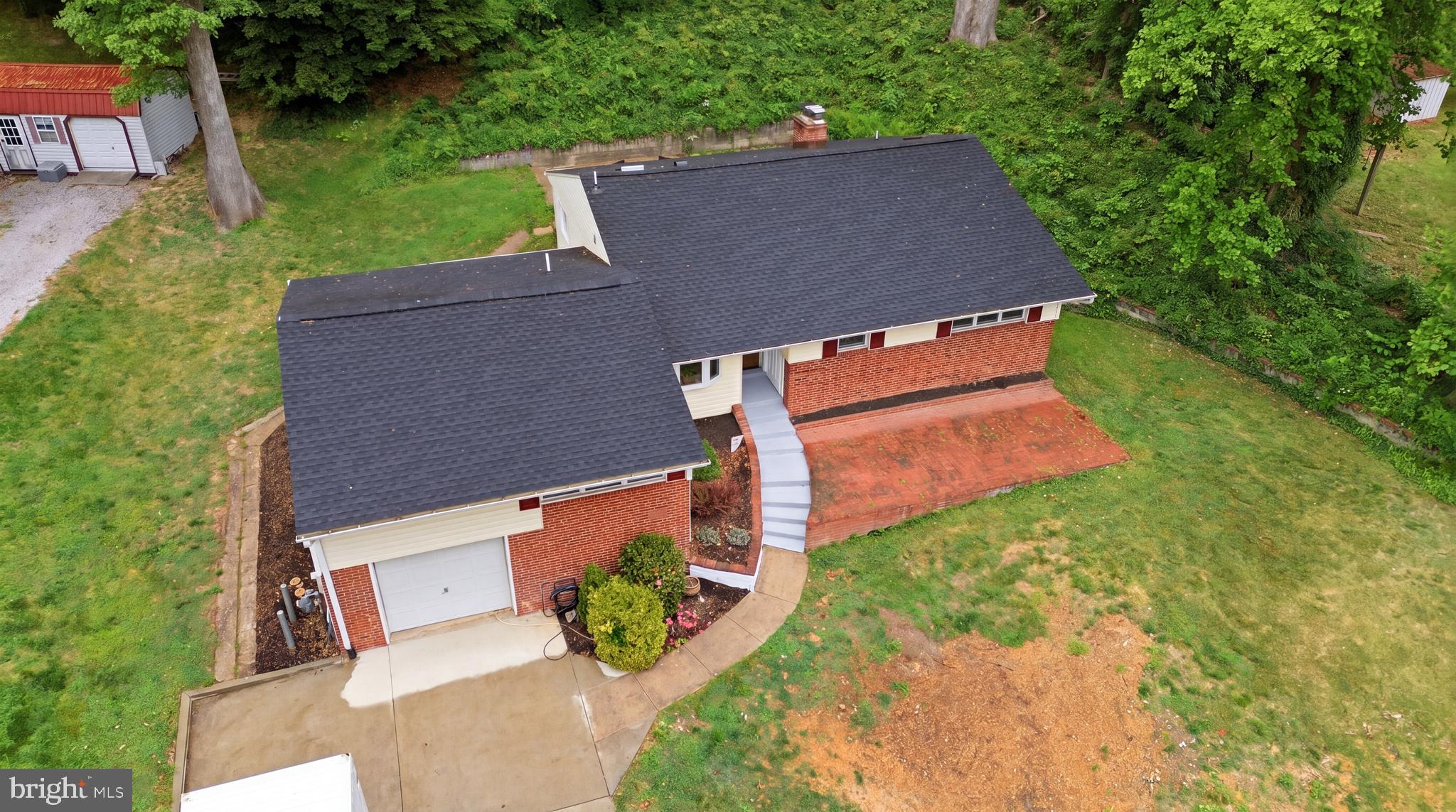 18328 SHARON ROAD