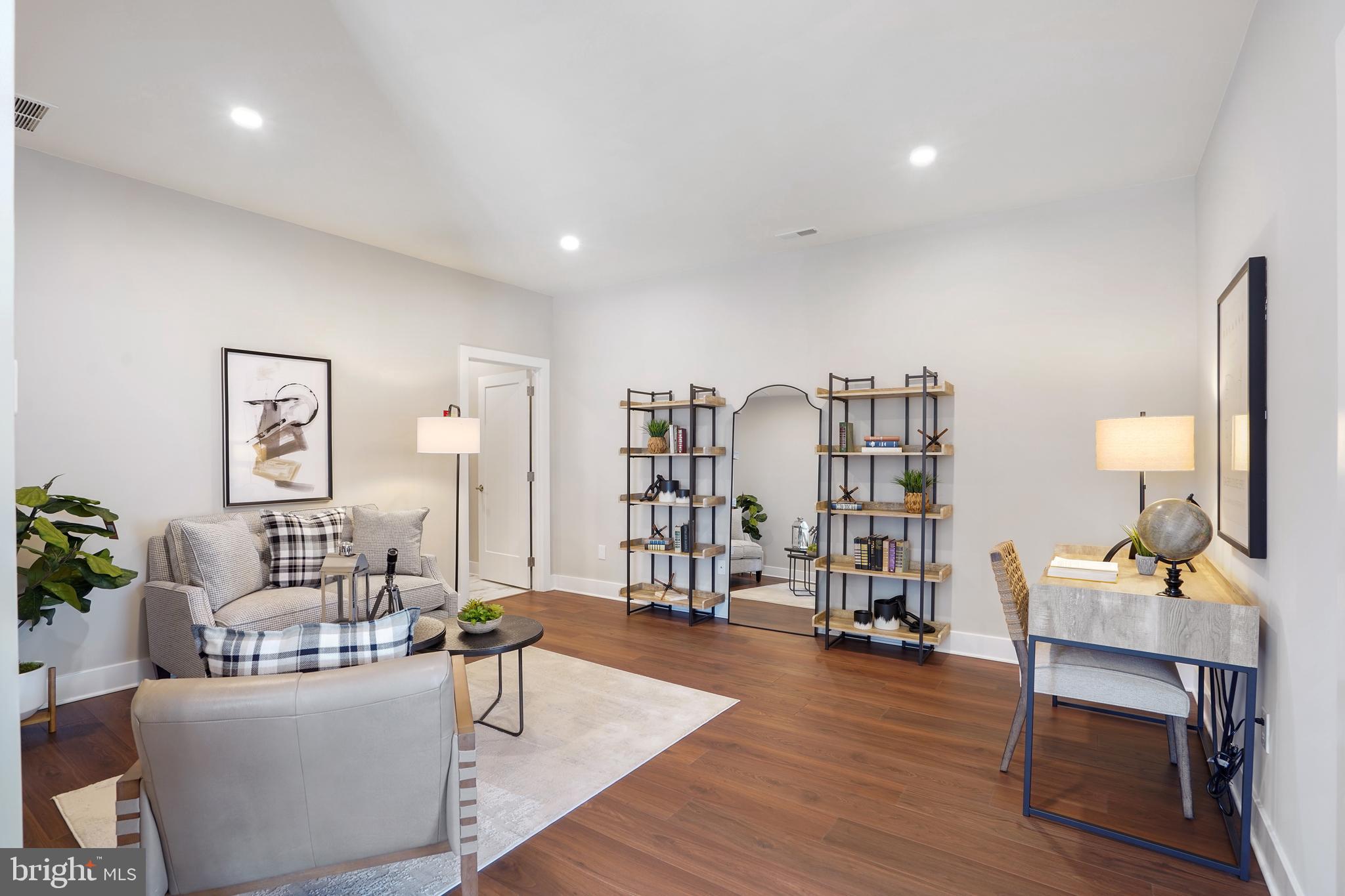 BARCLAY HILL - Residential