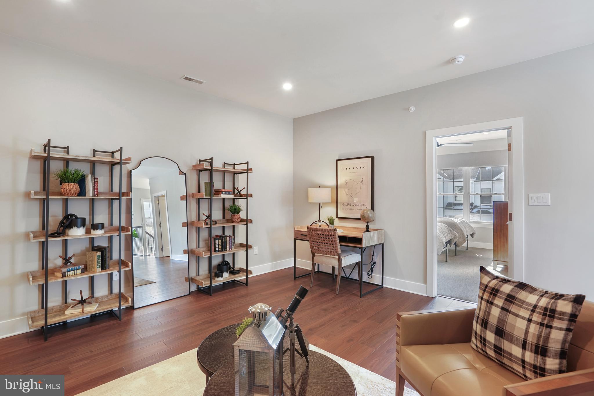 BARCLAY HILL - Residential