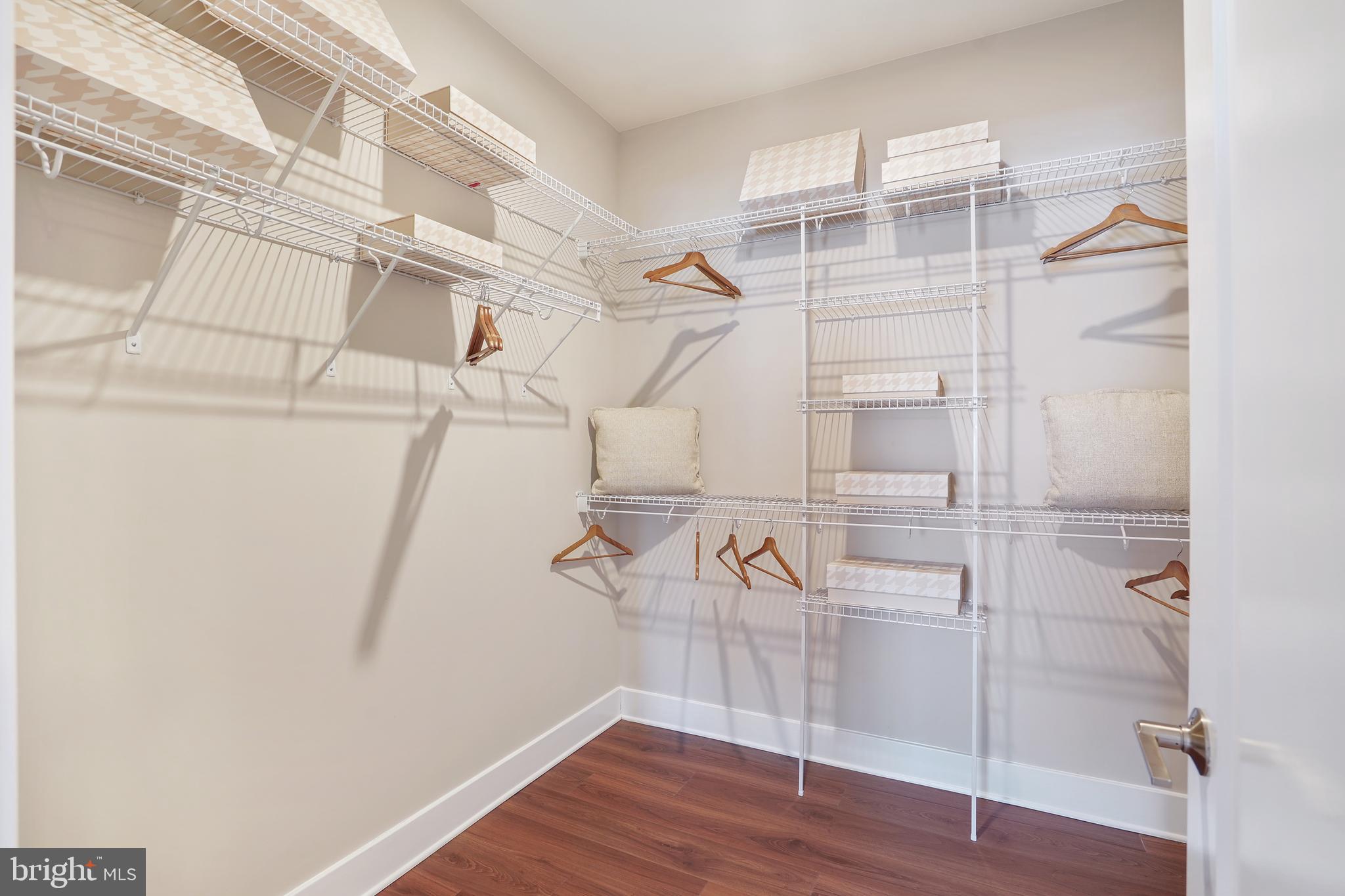 BARCLAY HILL - Residential