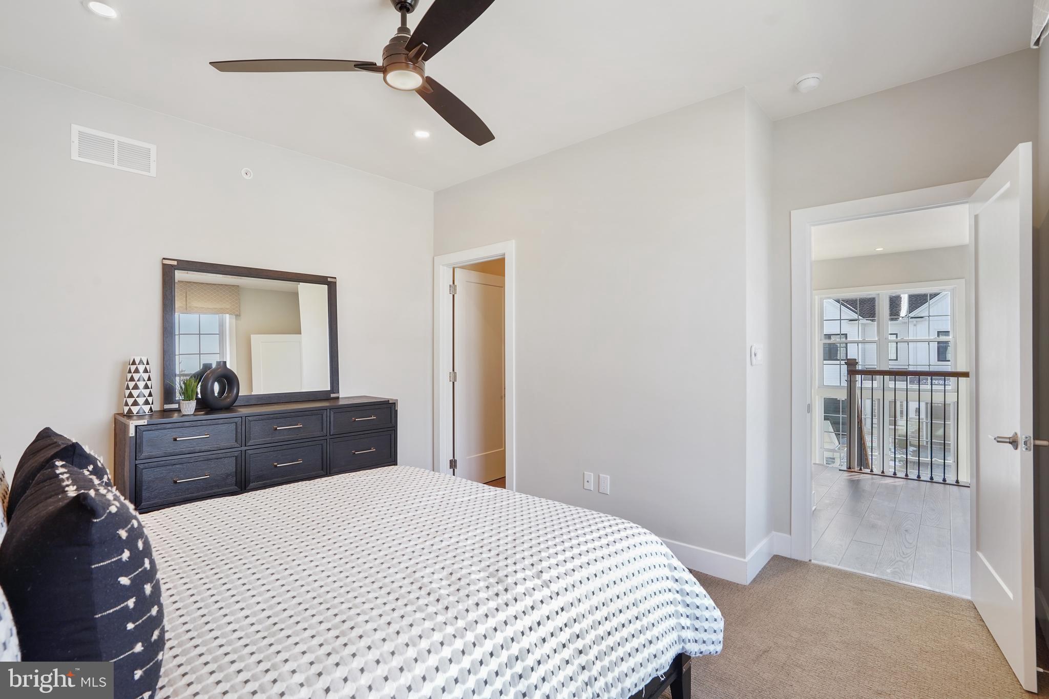 BARCLAY HILL - Residential