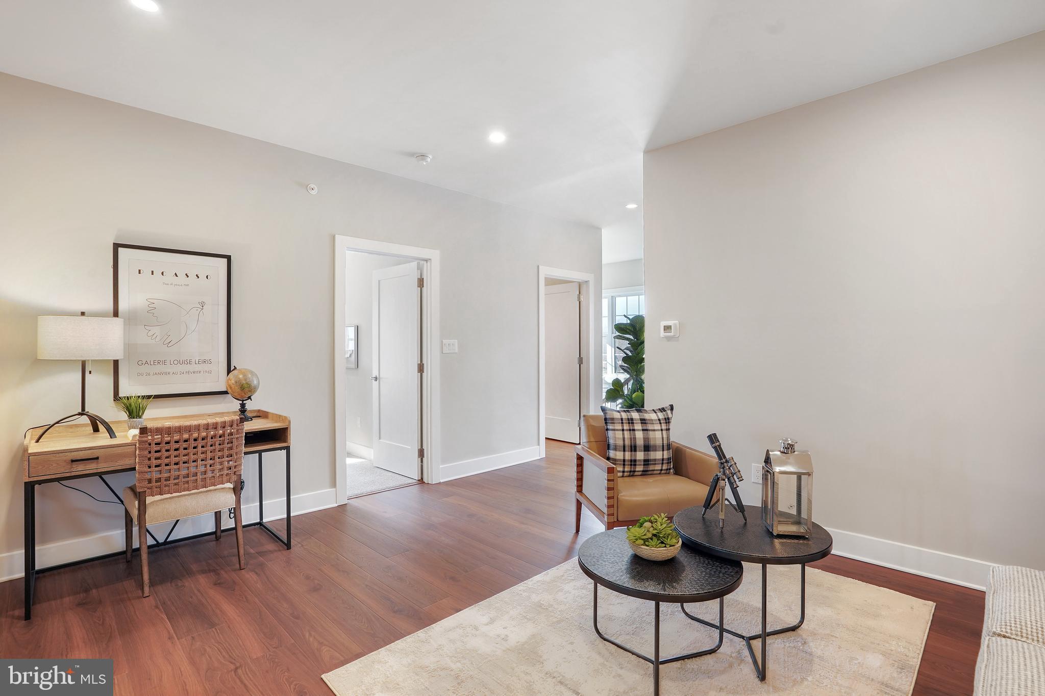 BARCLAY HILL - Residential