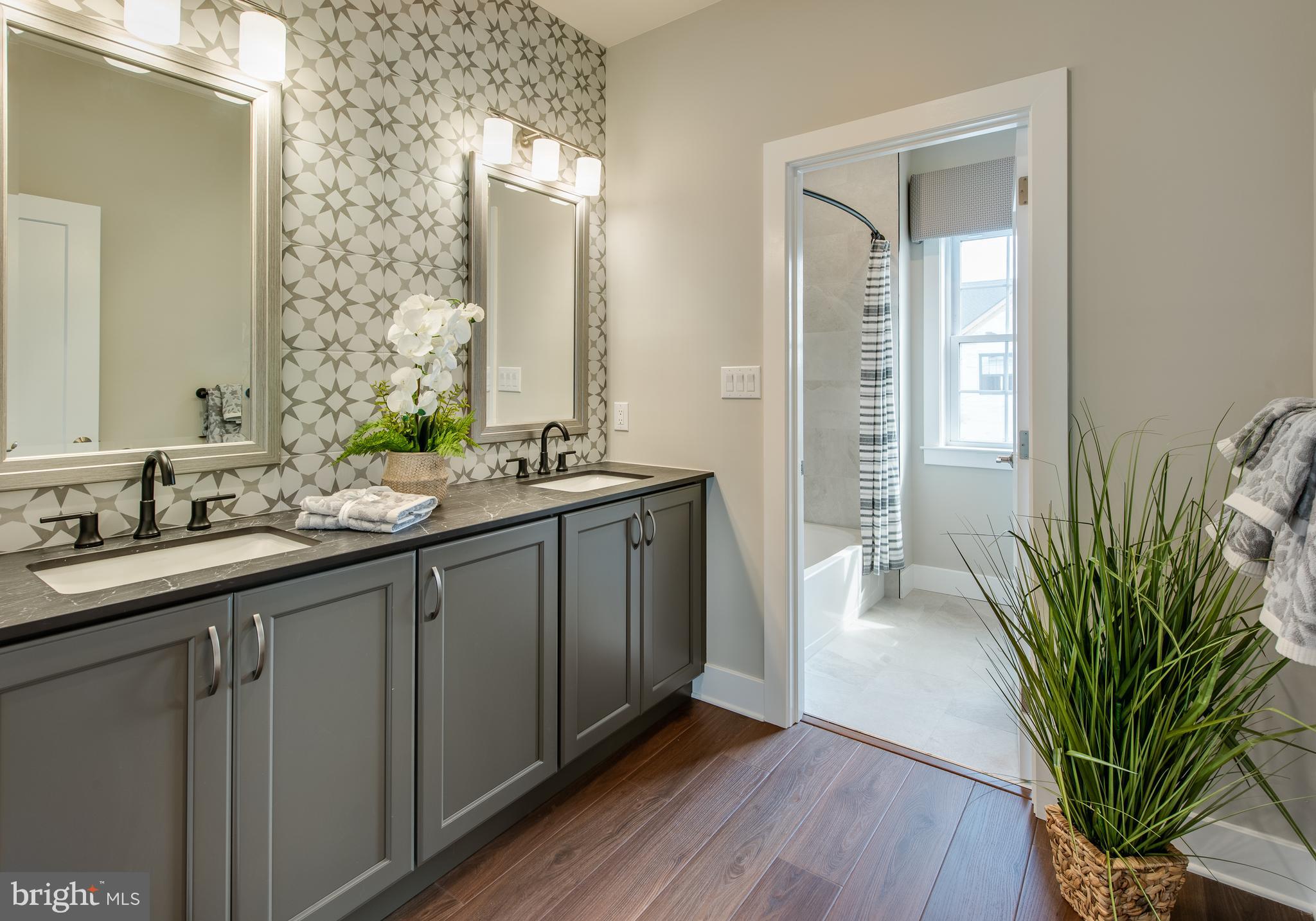 BARCLAY HILL - Residential