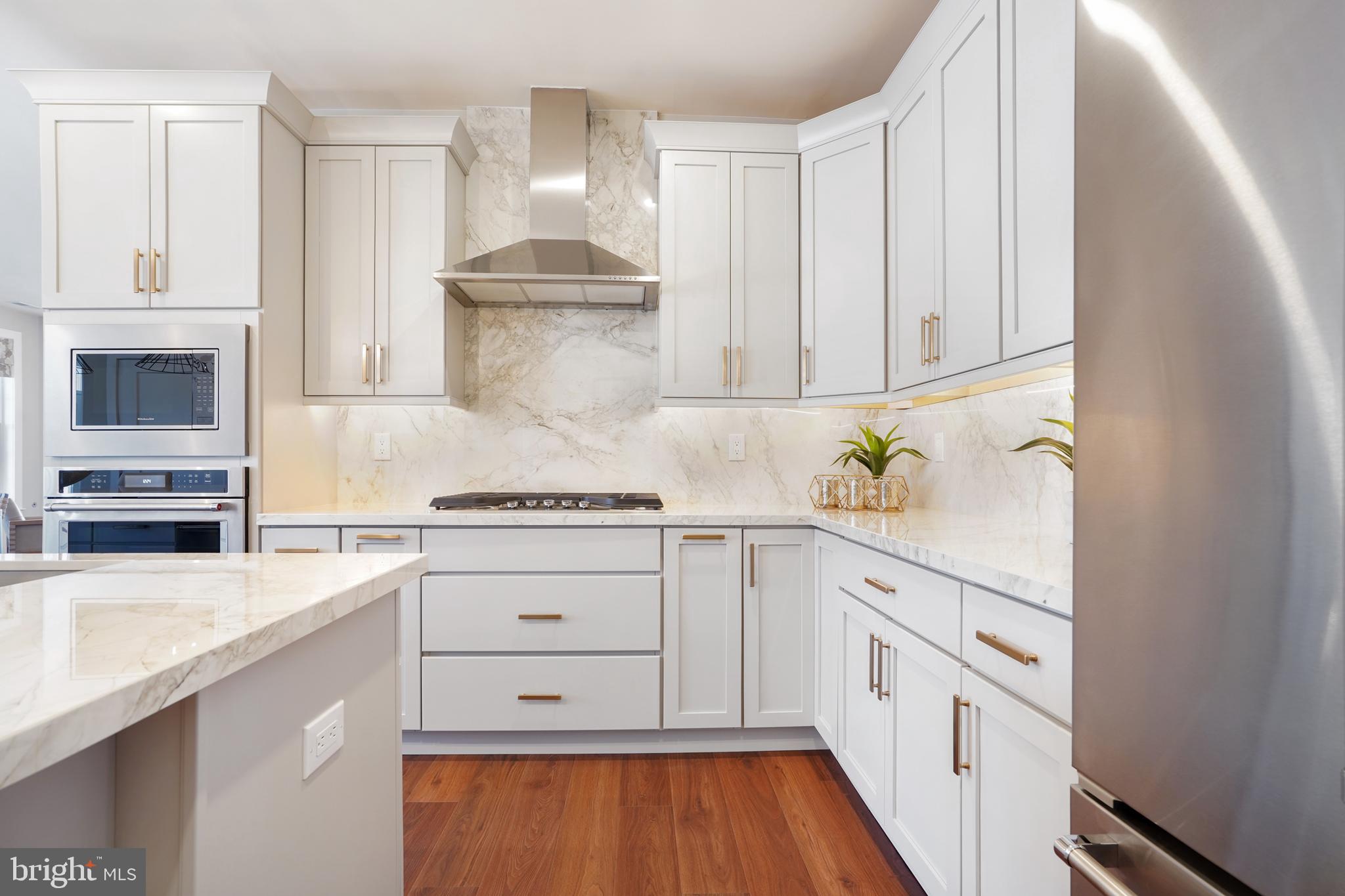 BARCLAY HILL - Residential