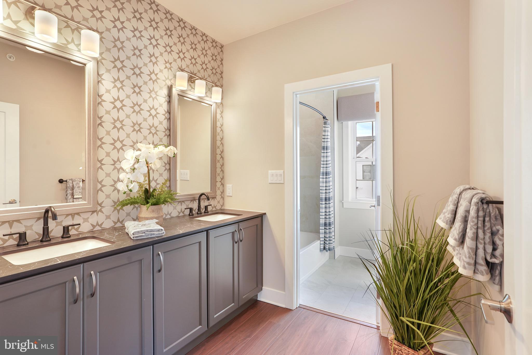 BARCLAY HILL - Residential